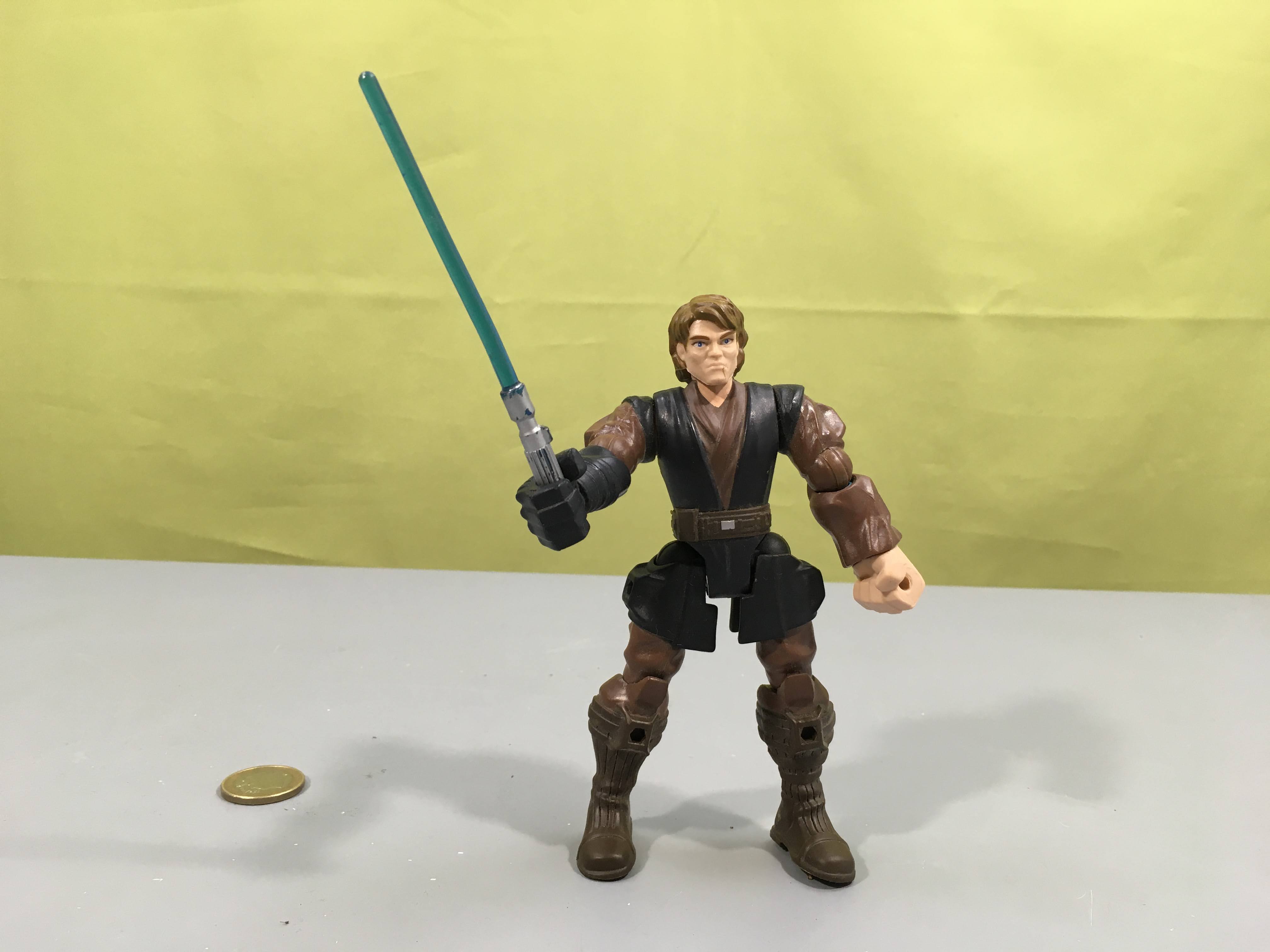 Figurine Anakin Skywalker avec sabre Star Wars