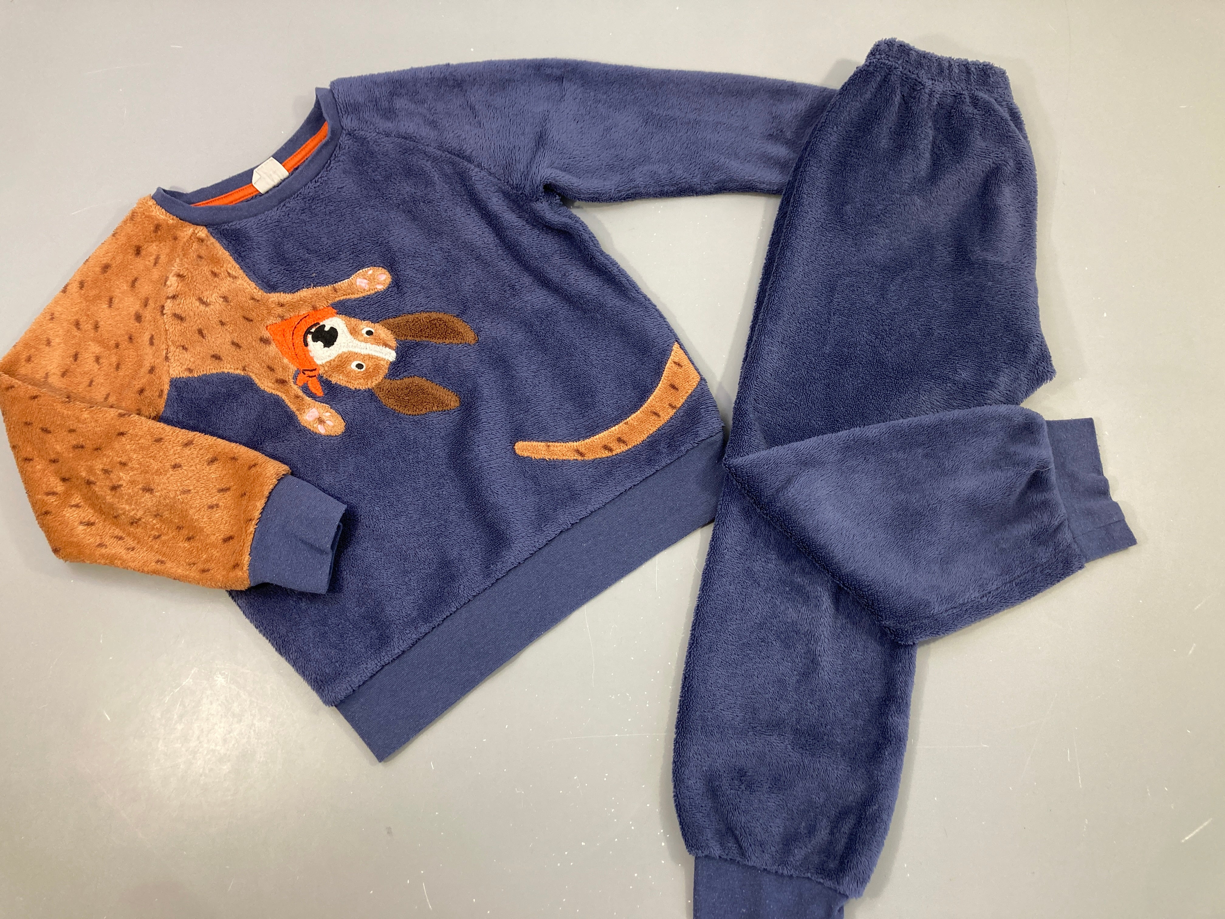 Pyjama 2pcs velours bleu ours, bords boulochés
