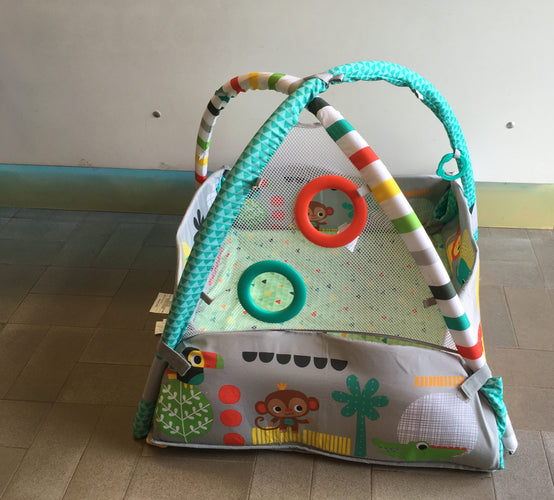 Tapis d'éveil tropical, Bright Starts, sans accessoires, peut servir de piscine à balle, moins cher chez Petit Kiwi