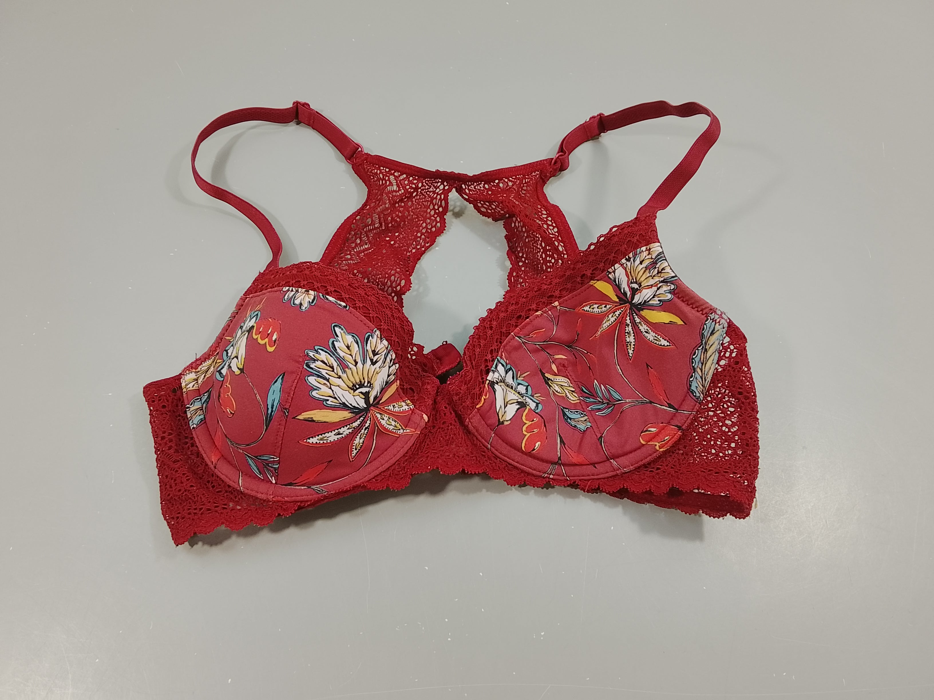 Soutient-gorge  Etam N°4 bordeau à fleurs 70B