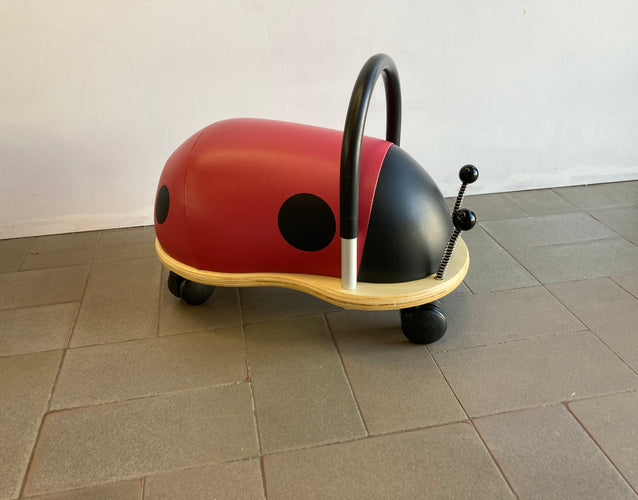 Parfait état Porteur Wheely Bug Coccinelle-4 roues pivotantes à 360° de 1 à 3 ans, moins cher chez Petit Kiwi