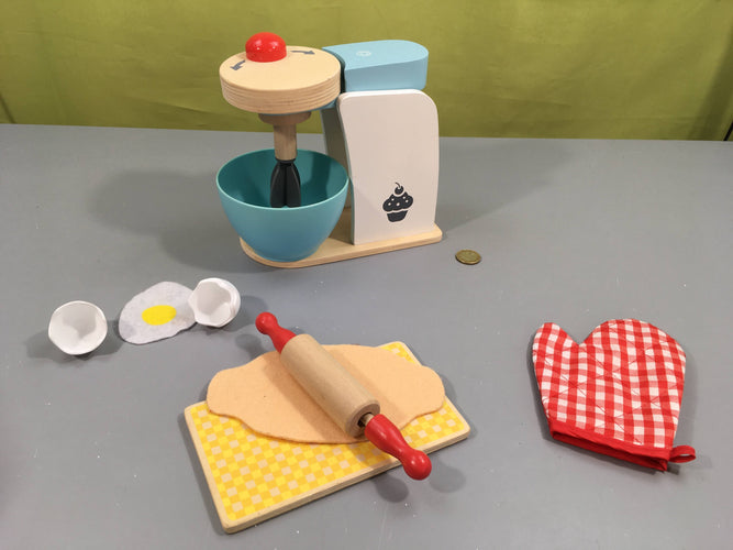 Robot culinaires en bois et accessoires, moins cher chez Petit Kiwi