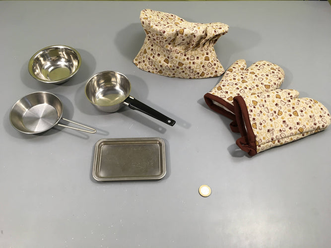 Casseroles-Toque et maniques, moins cher chez Petit Kiwi