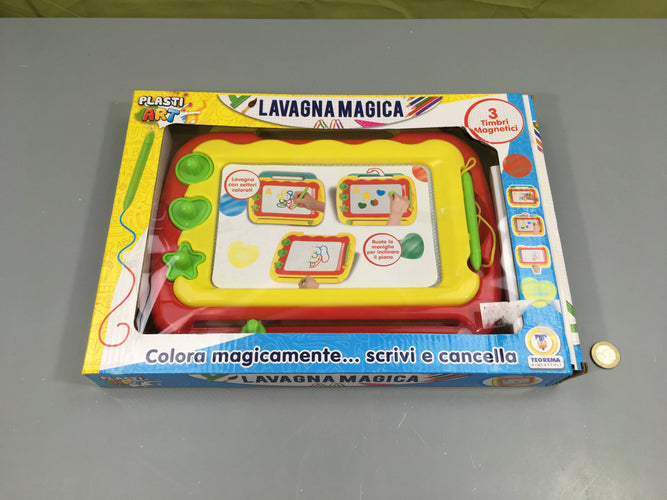 Tableau magique, 3+, moins cher chez Petit Kiwi