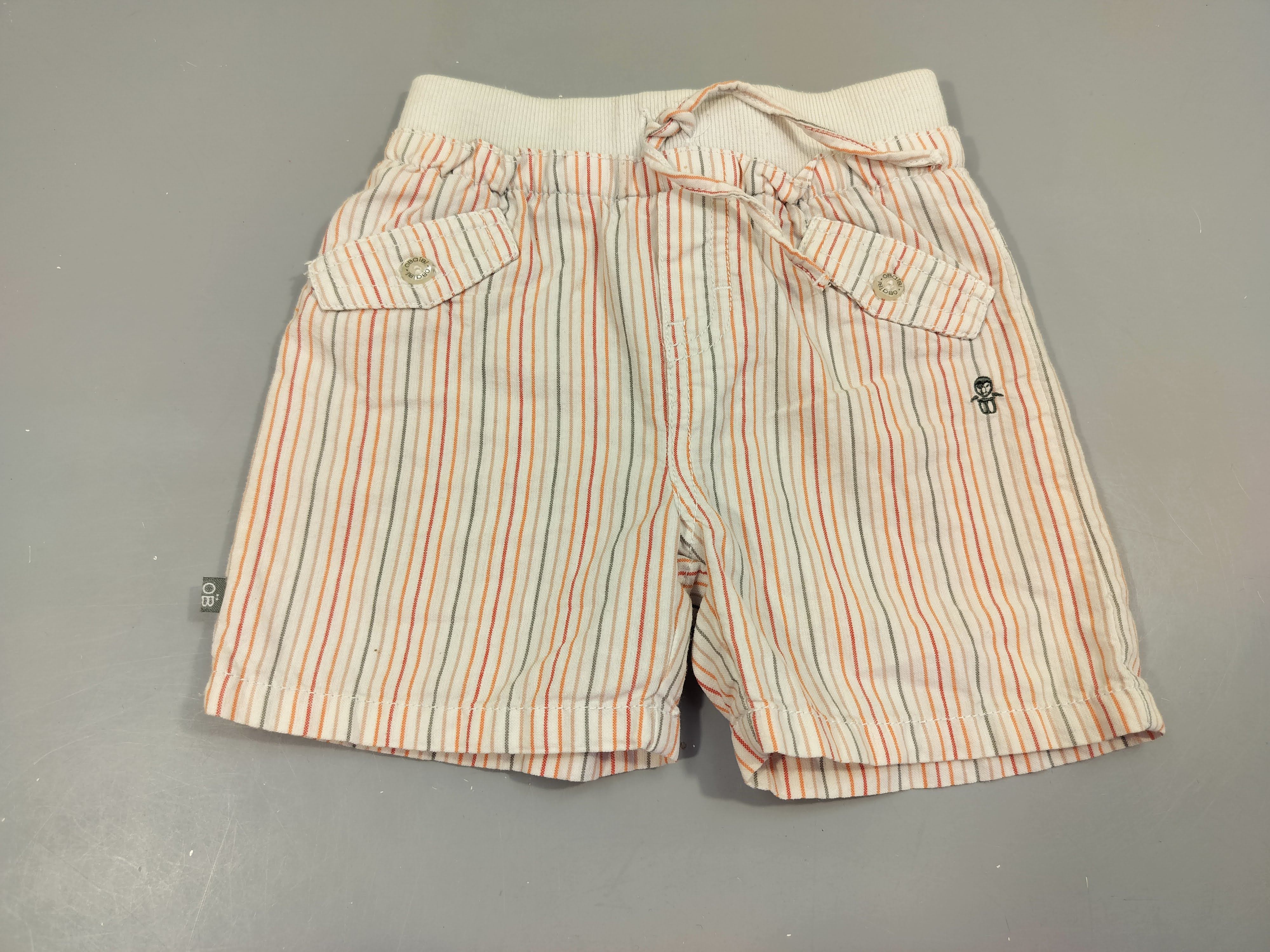 Short blanc rayé multicolore, taille élastique 79% coton 21% polyester