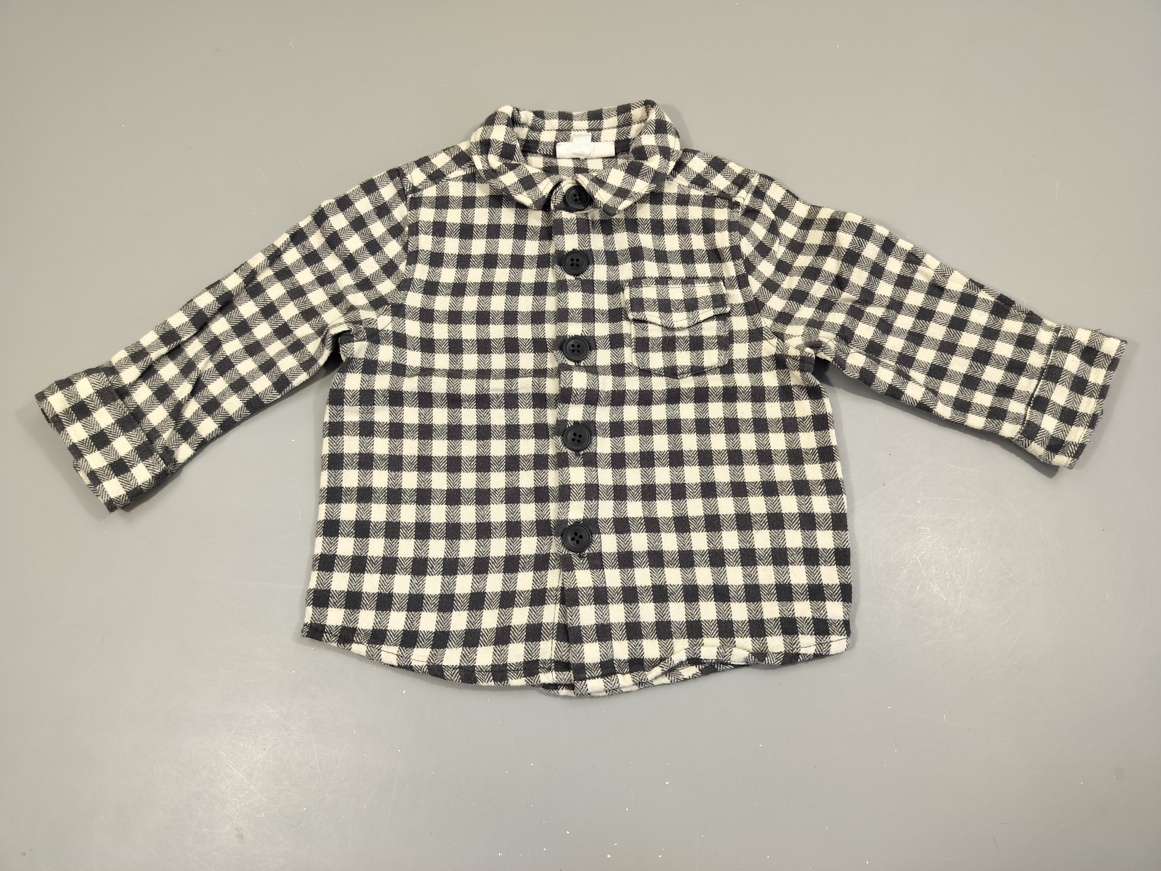 Chemise m.l en flanelle à carreaux blancs et gris . 100% coton