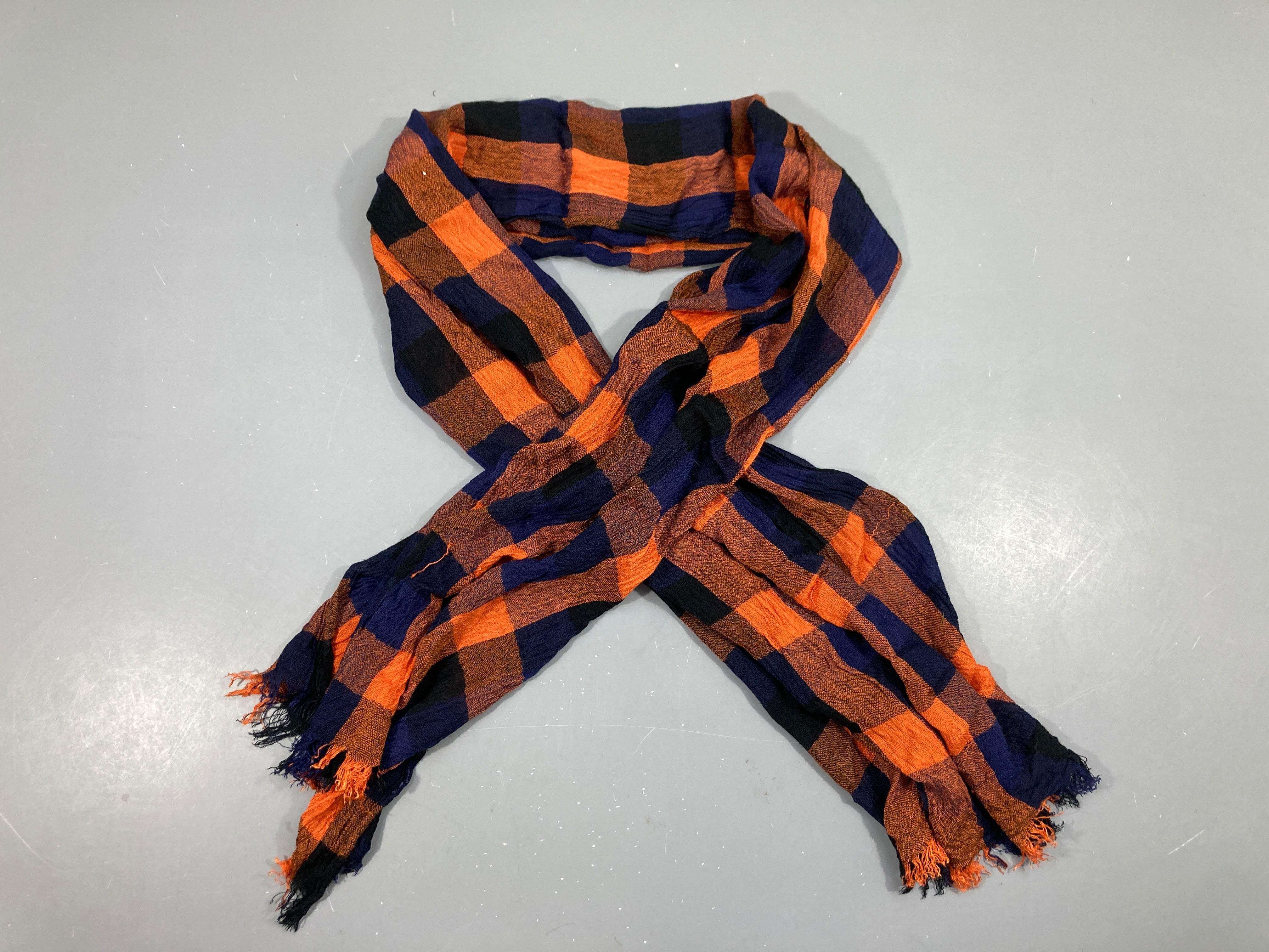 Foulard à carreaux rouille-bleu
