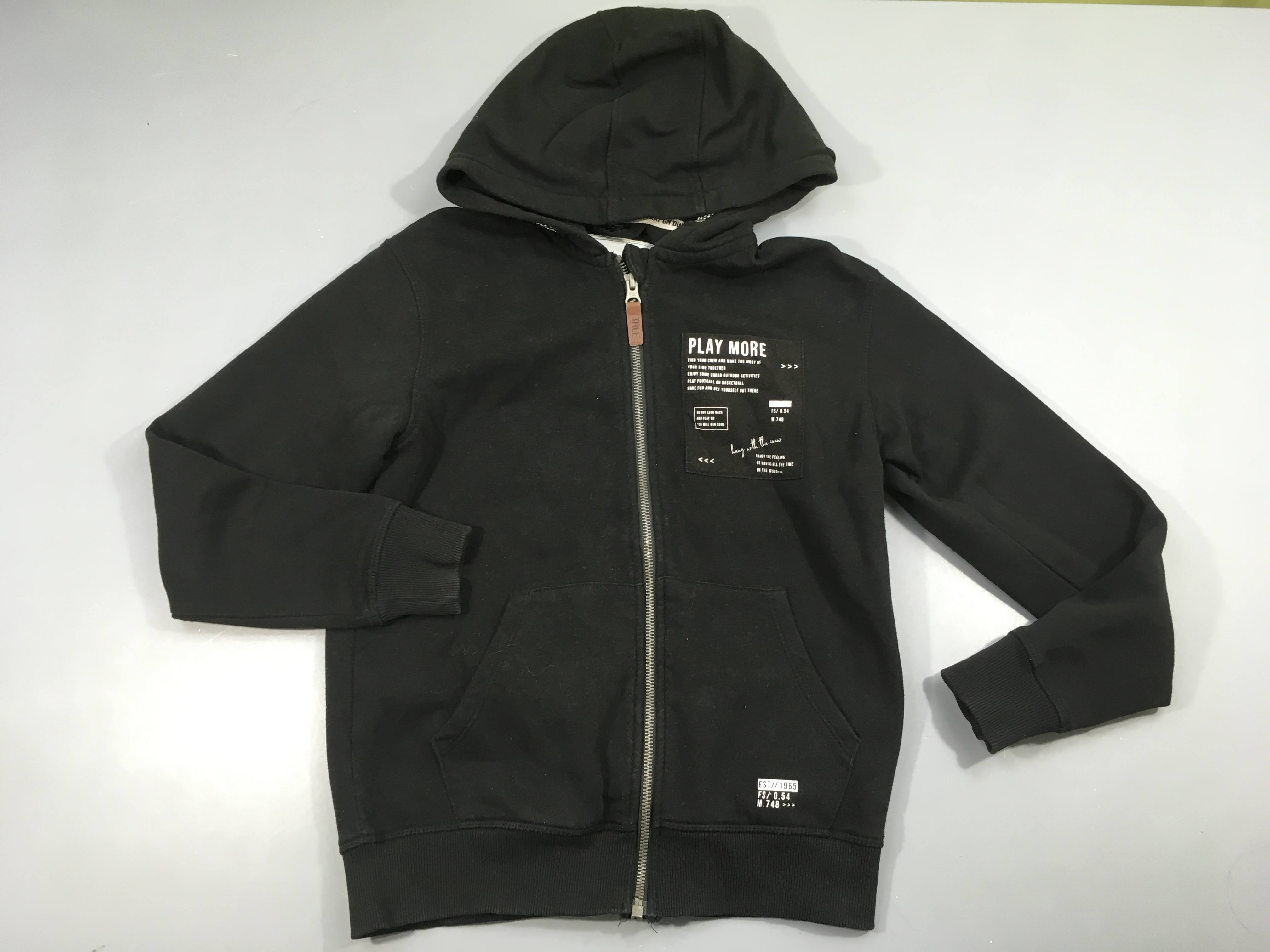Sweat zippé à capuche noir play more pepperts, légèrement bouloché
