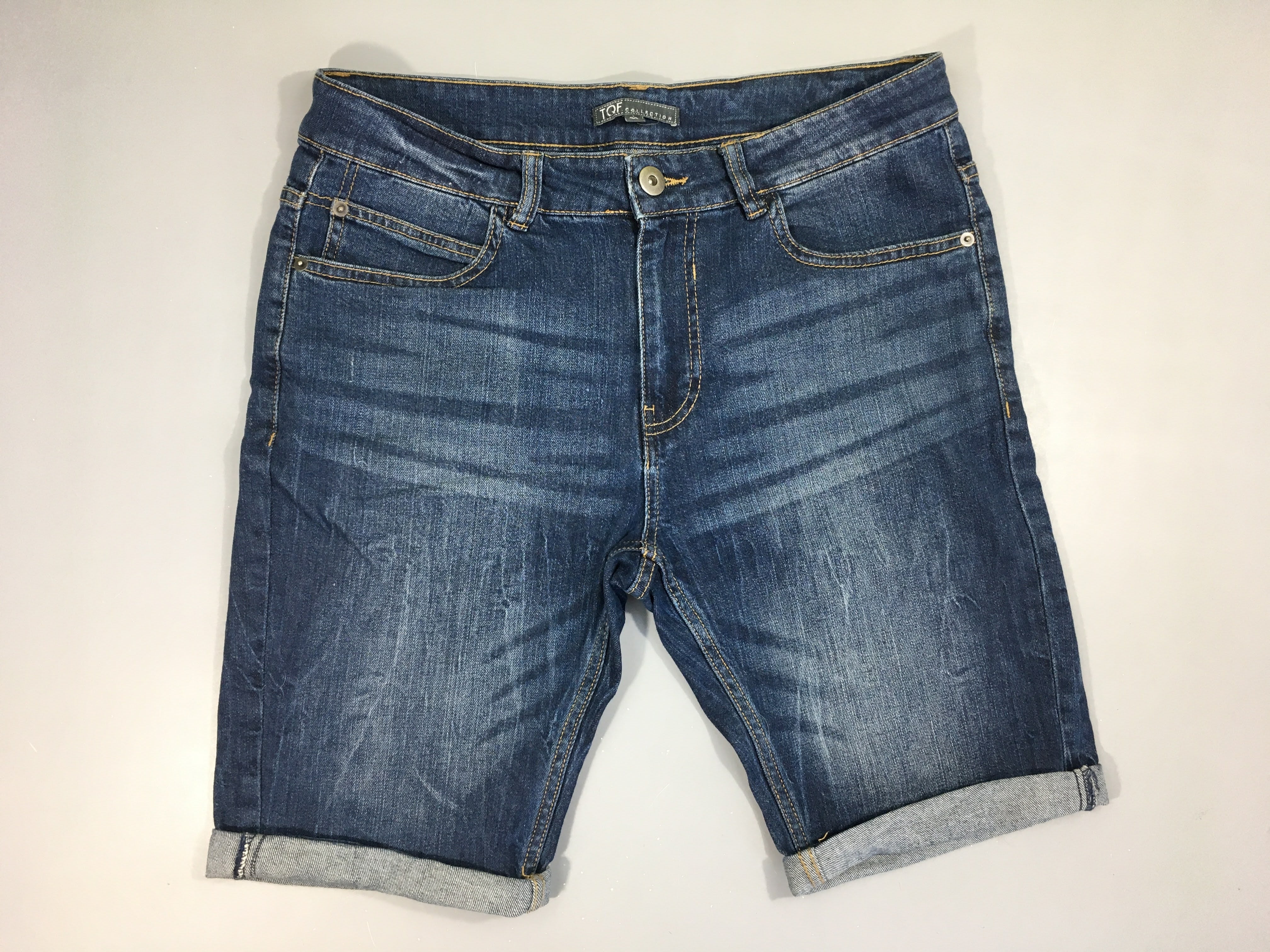 Bermuda en jean à revers 38
