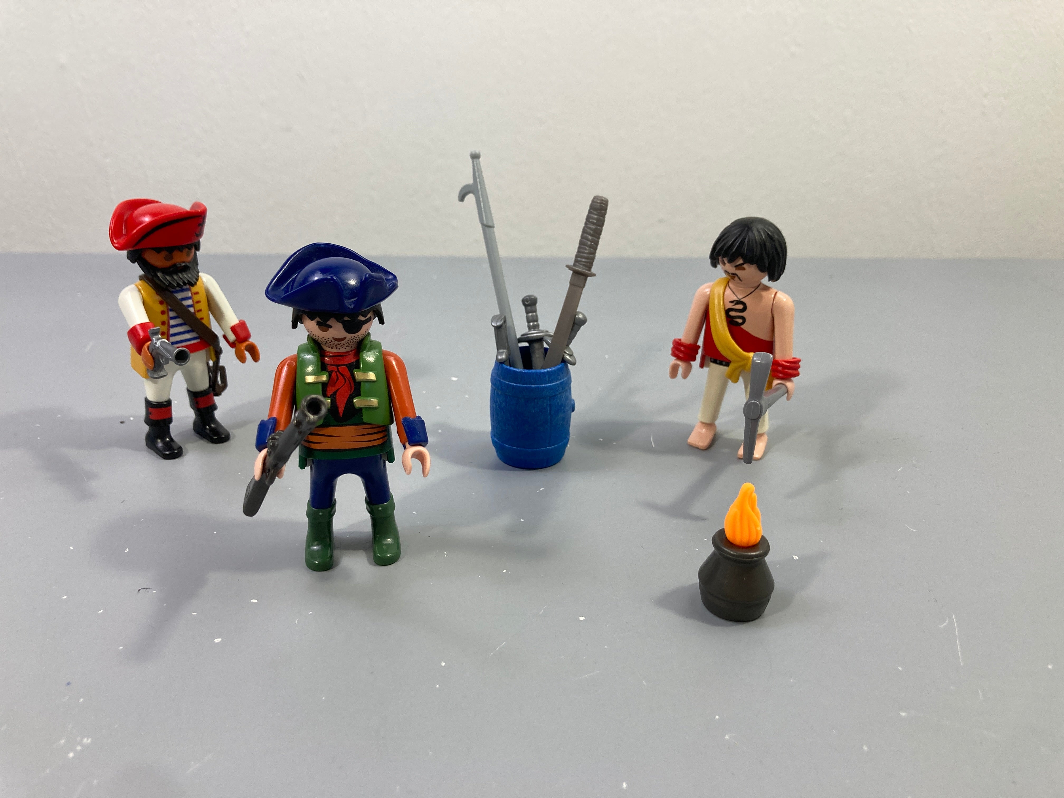 Playmobil - 5136 -Equipage de Pirates avec Armes-En l'état, manques pls accessoirs