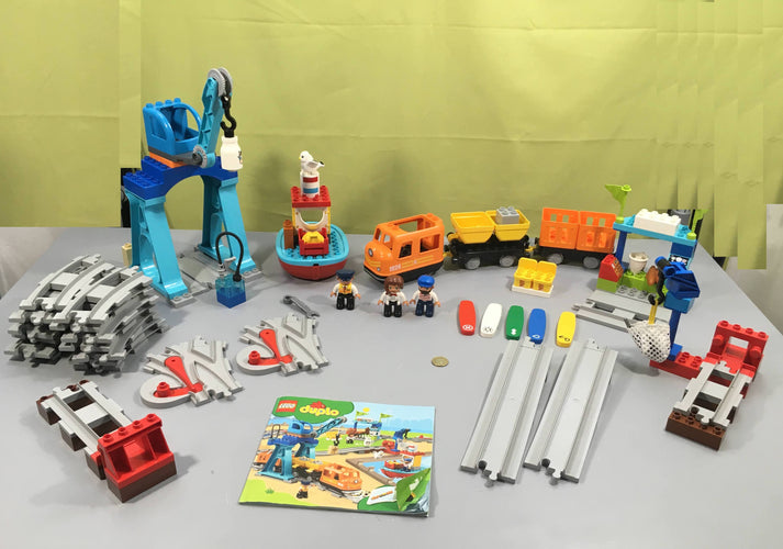 Train de marchandises Duplo 10875 - complet + pièces supplémentaire dont certaines de 10872, moins cher chez Petit Kiwi