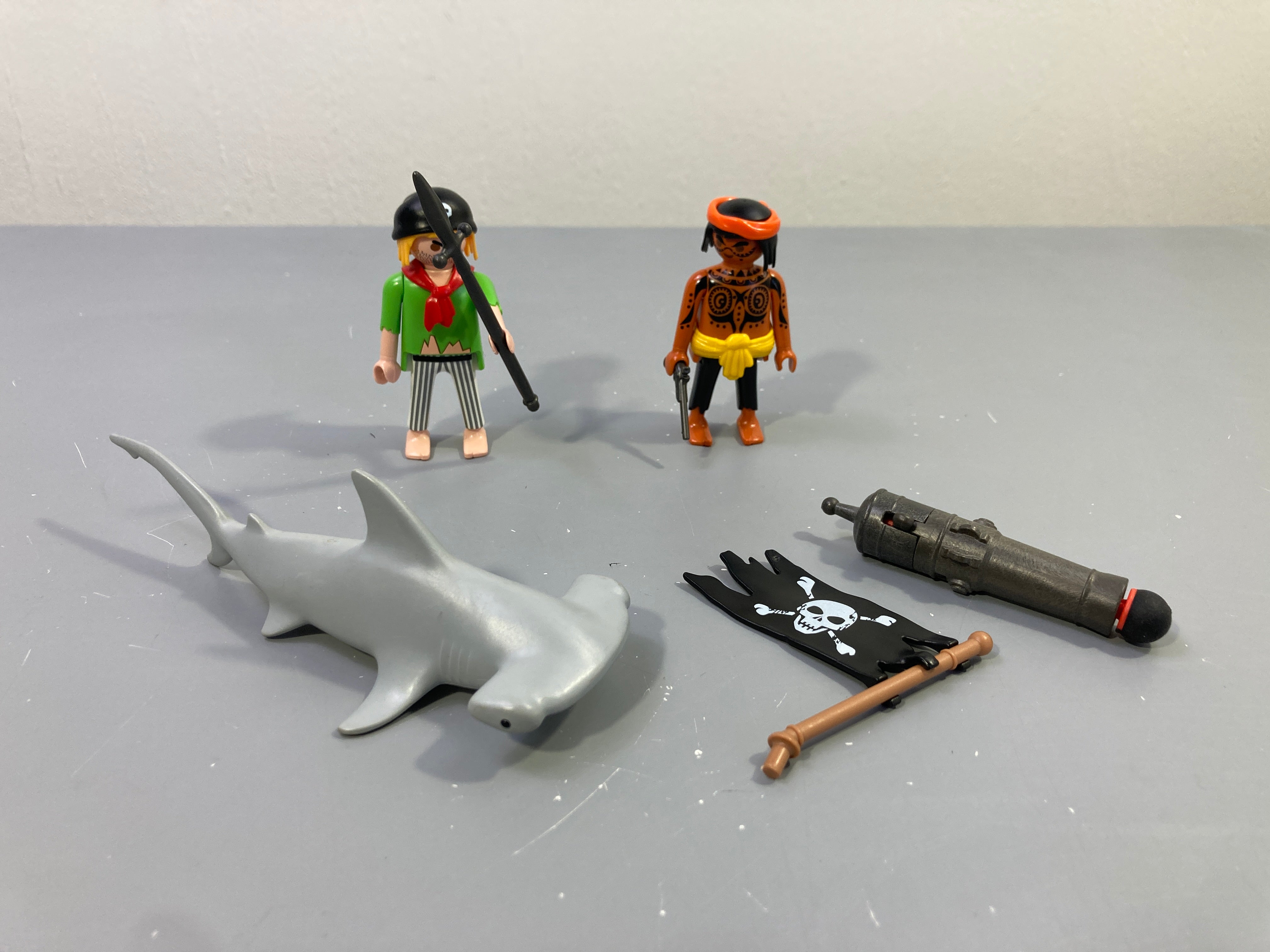 Playmobil - 5137- Pirates avec Requin-Marteau-Manque la barque et la rame