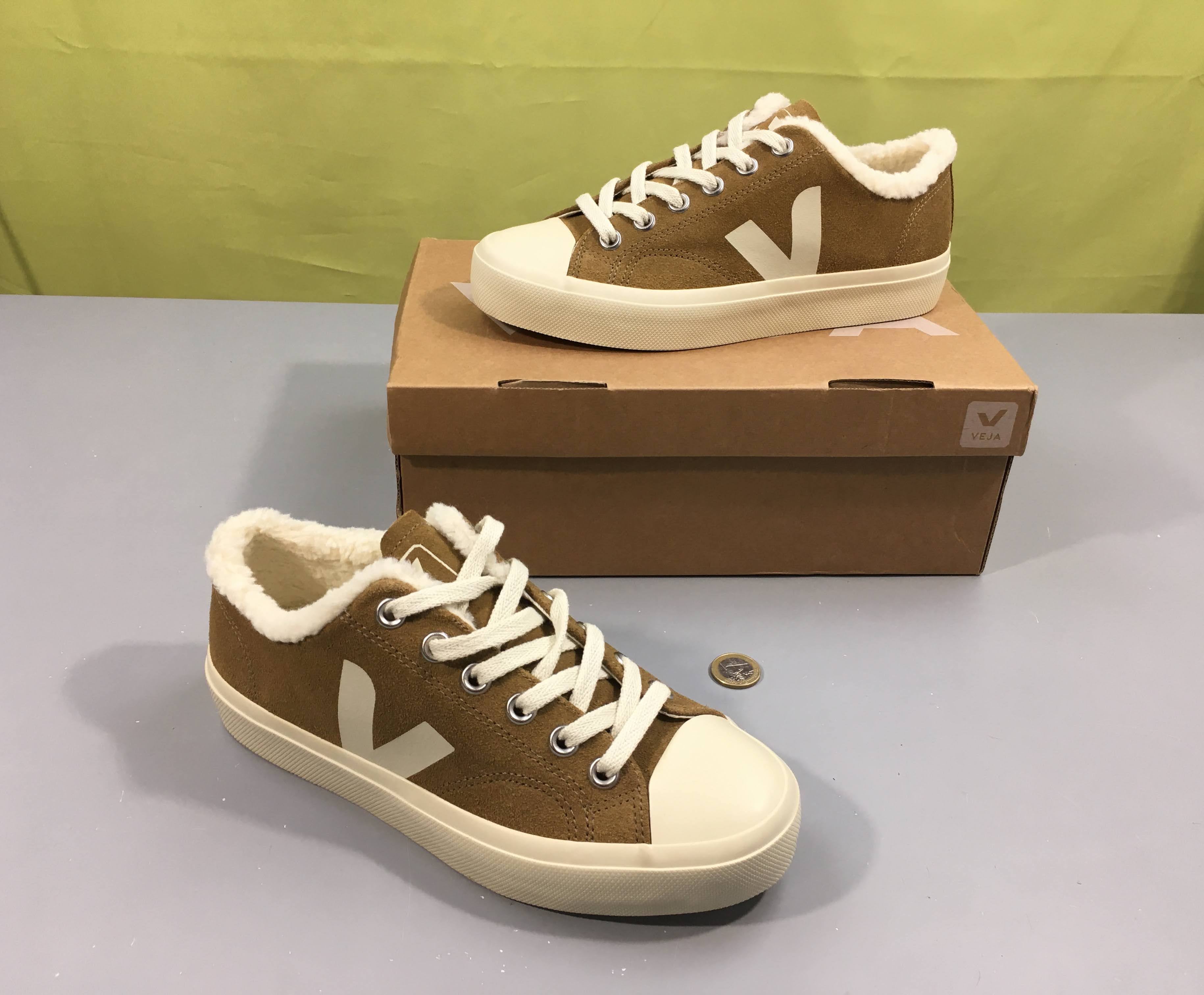 NEUF Wata II Low Fured Suede Tent Pierre, 38.5