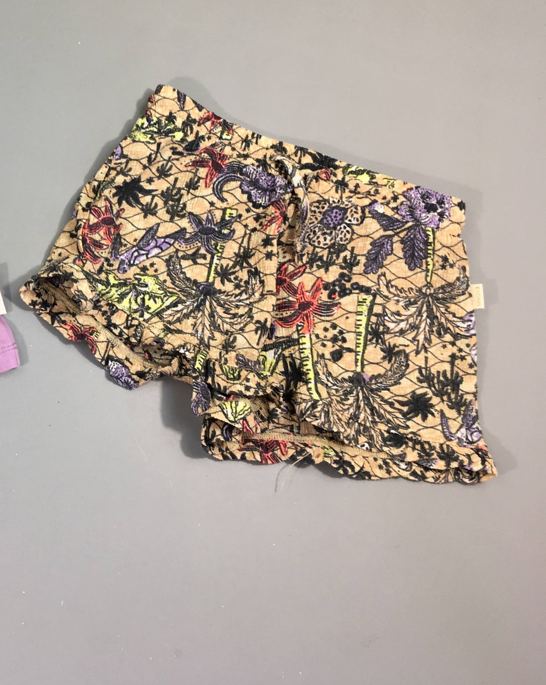 Short fluide beige palmiers