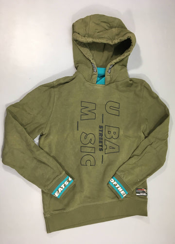 Sweat à capuche kaki, faux col bleu, "uba-streets,...", 1 manche tachée, moins cher chez Petit Kiwi