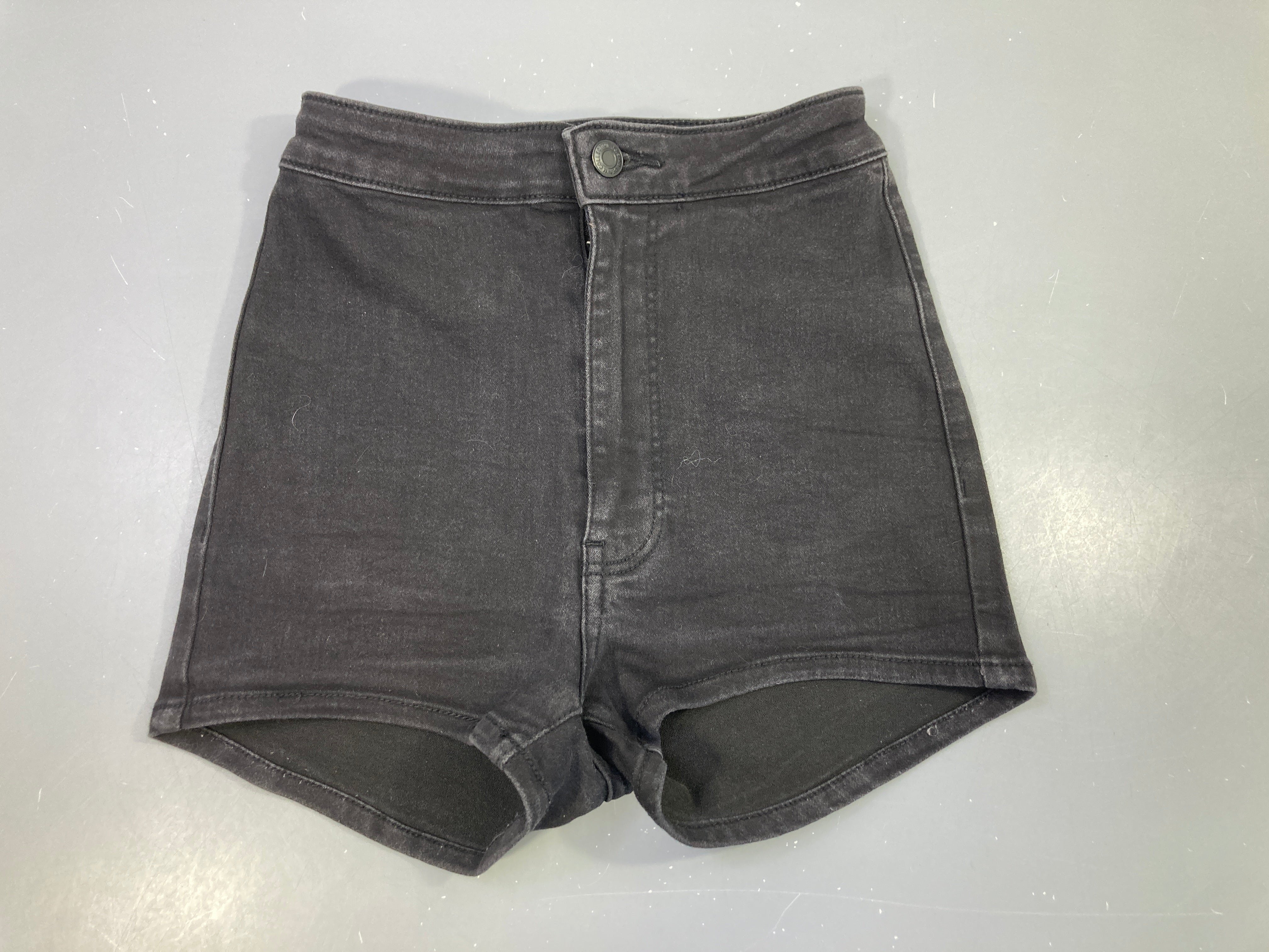 Short denim noir 36