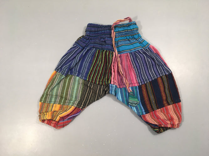 Pantalon sarouel couleur (très petit à la taille), moins cher chez Petit Kiwi