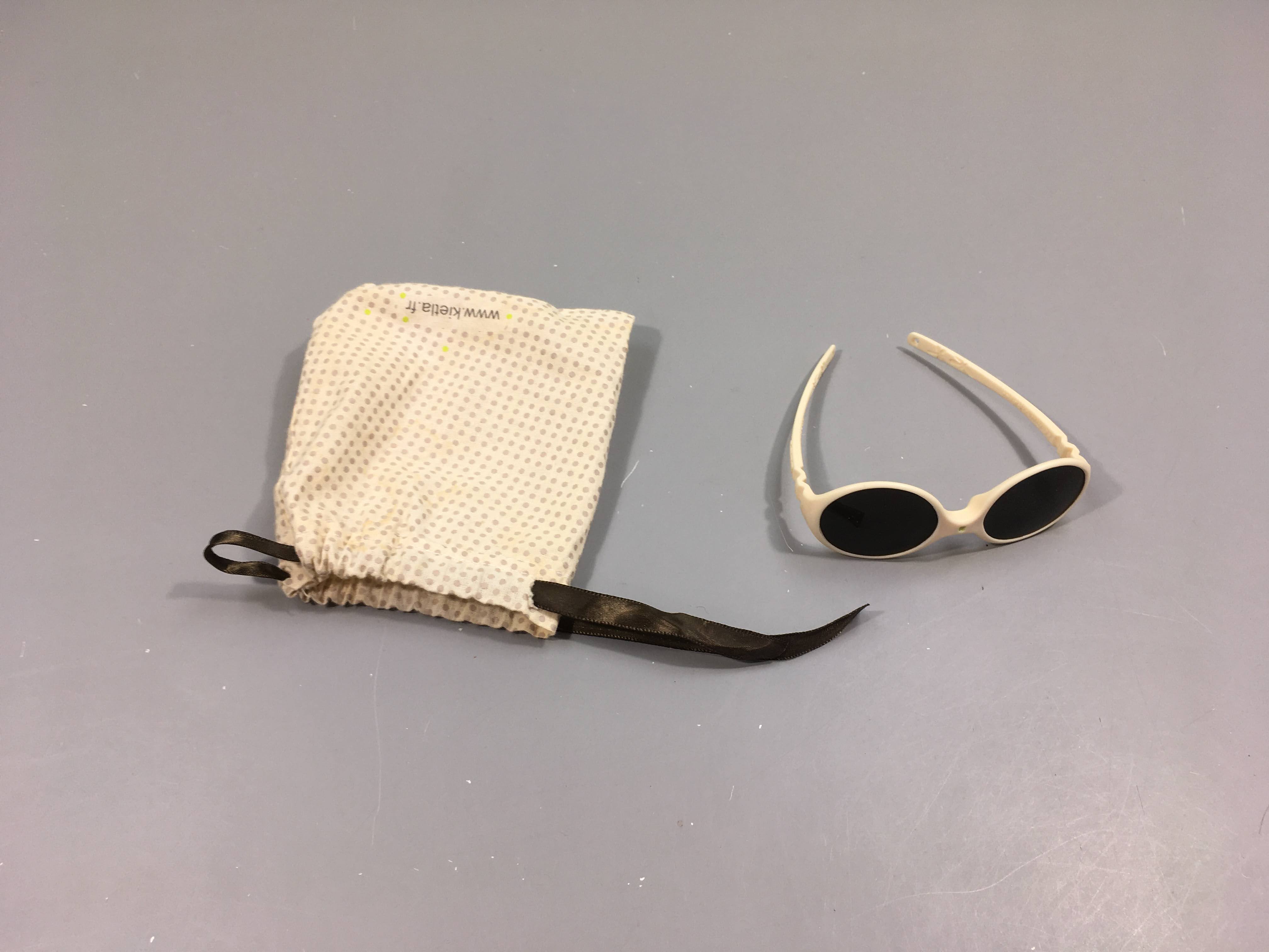 Paire de lunettes beige, 9-18m, cat. 4, Ki et La