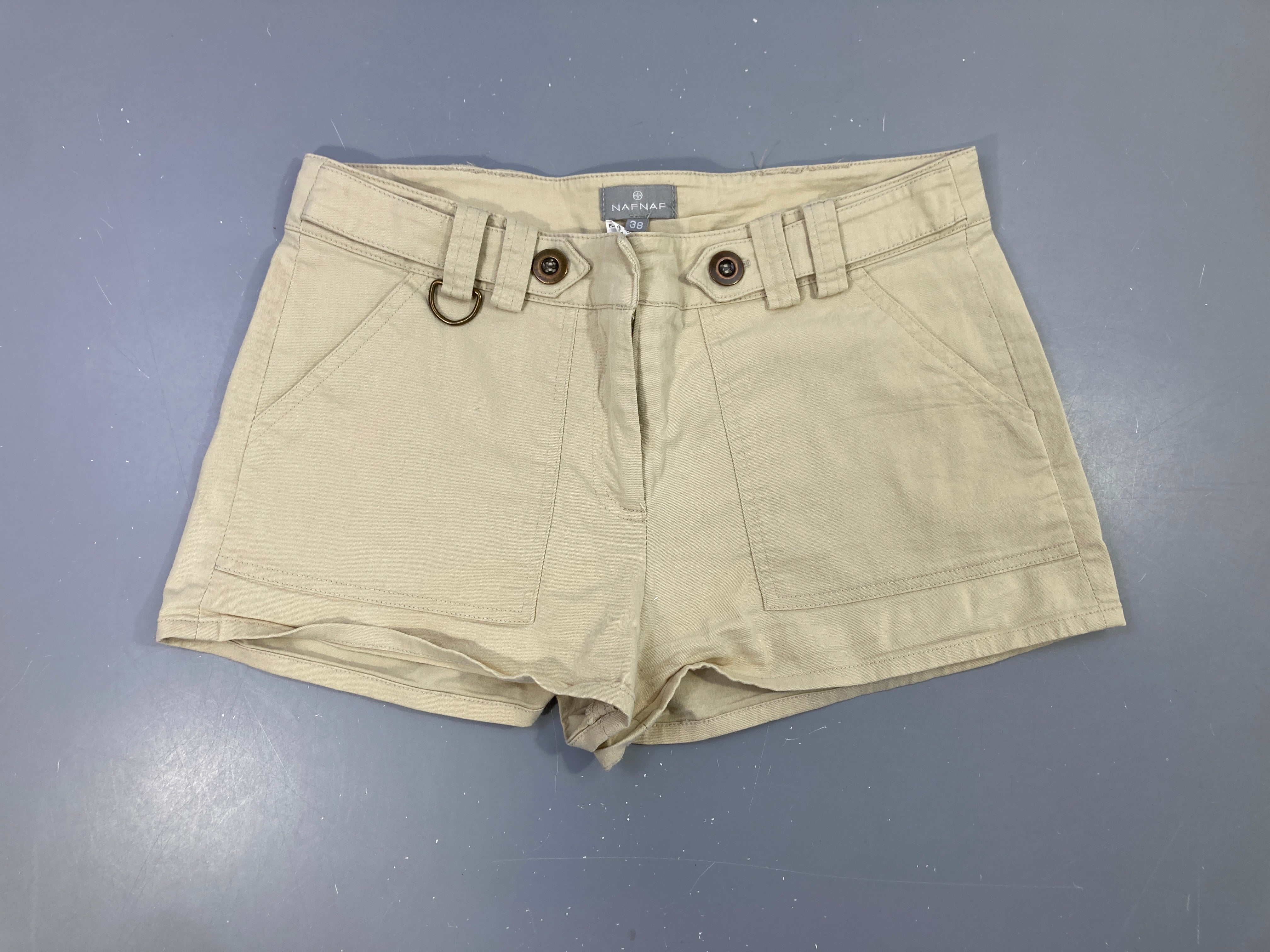 Short beige