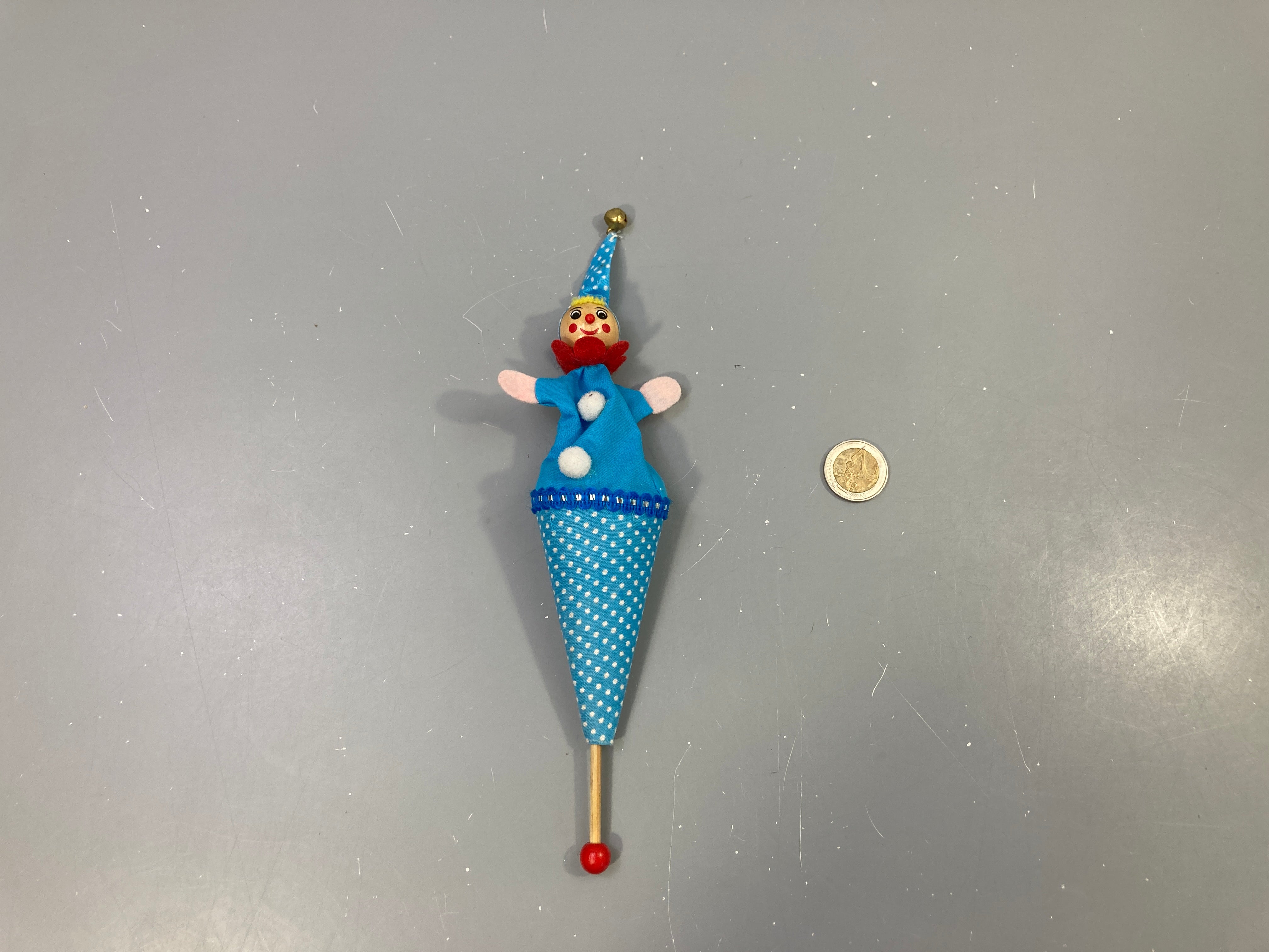 2 Marionnettes clown bois grelot bleu et rouge