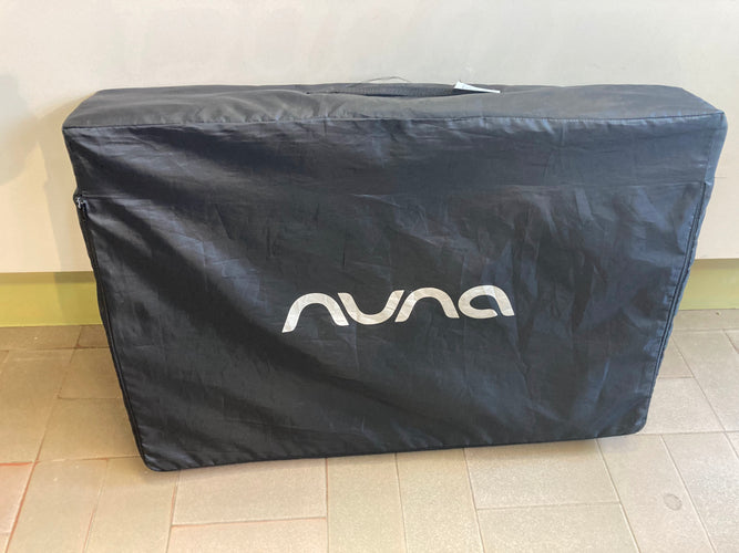Lit de voyage Sena Nuna avec bassinet à mi-hauteur + matelas, moins cher chez Petit Kiwi