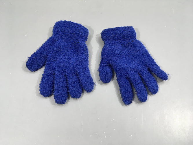 Moufles bleues, un peu boulochées. A relaver, moins cher chez Petit Kiwi