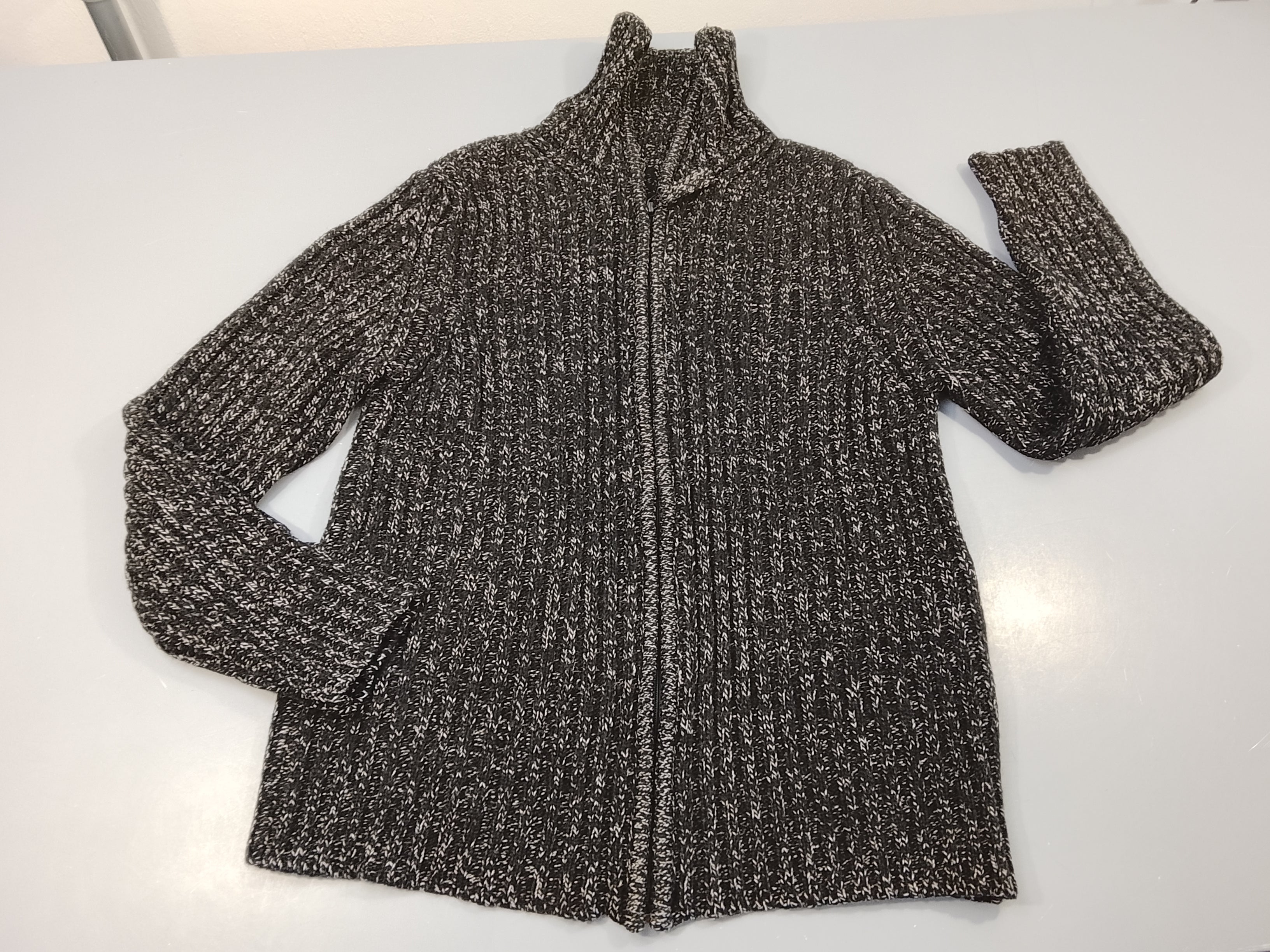 Gilet zippé tricot noir chiné