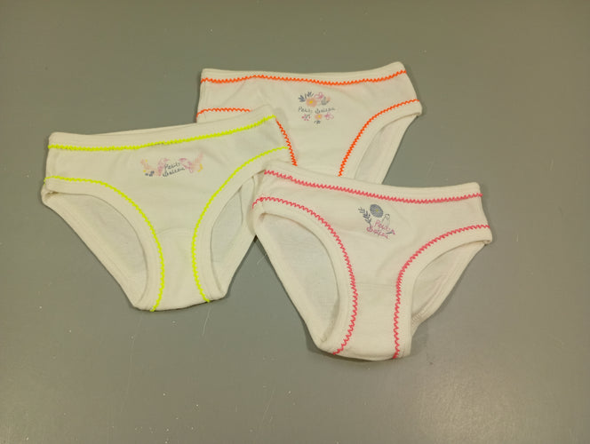 Lot de 3 culottes 1 rose/ 1blanche écritures, fleurs,.../ 1 rose chat " dans les rues de paris", moins cher chez Petit Kiwi