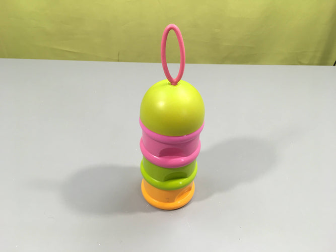 Beaba doseur de lait en poudre : 3 boîtes empilables, vert/rose/orange, moins cher chez Petit Kiwi