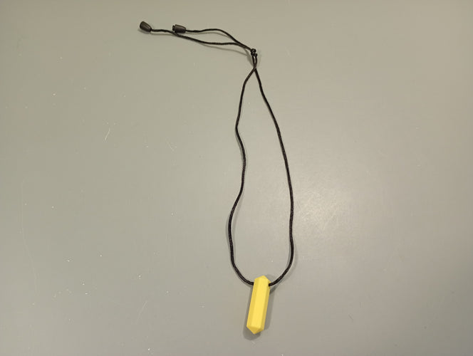 Collier de dentition jaune, cordon noir, moins cher chez Petit Kiwi