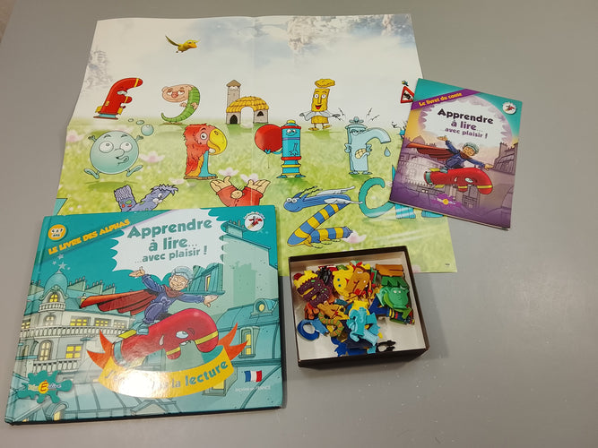 Livre des  Alphas  + livret du conte + poster +  figurines (vendu en l'état  sans CD, DVD et guide parent), moins cher chez Petit Kiwi