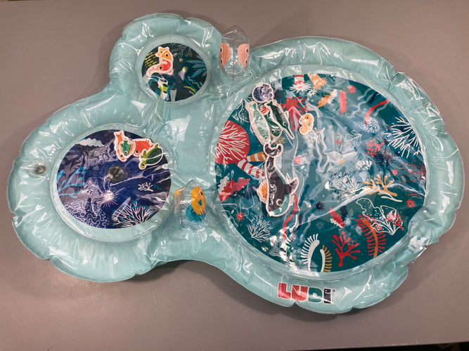 Ludi Grand tapis gonflable à remplir d'eau pour jouer et développer la motricité de bébé 10m+, moins cher chez Petit Kiwi