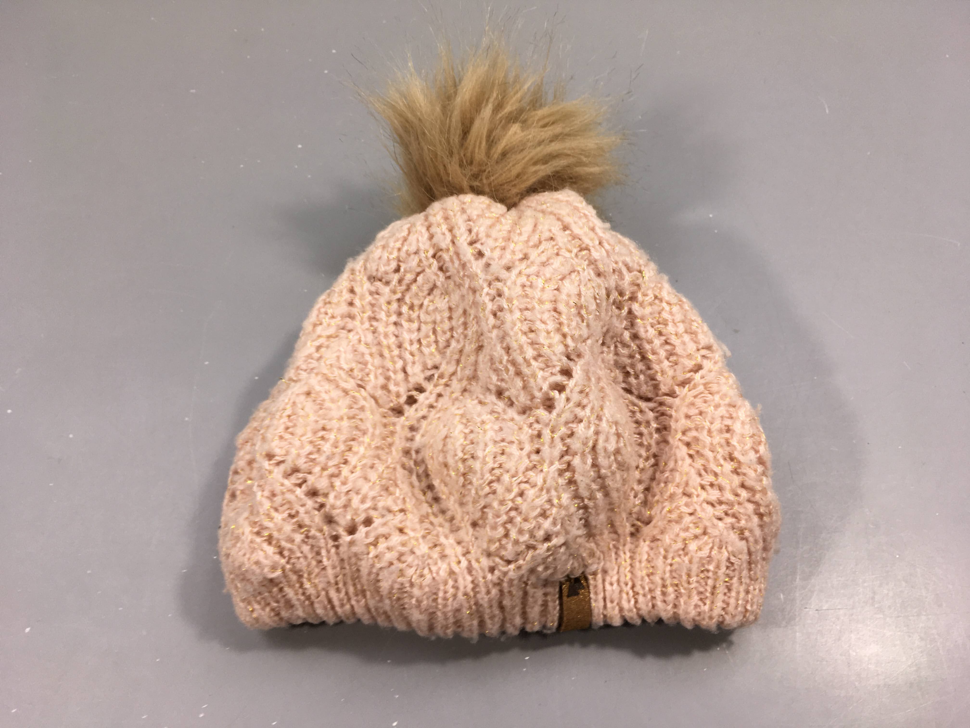 Bonnet rose pâle fil irisé pompon