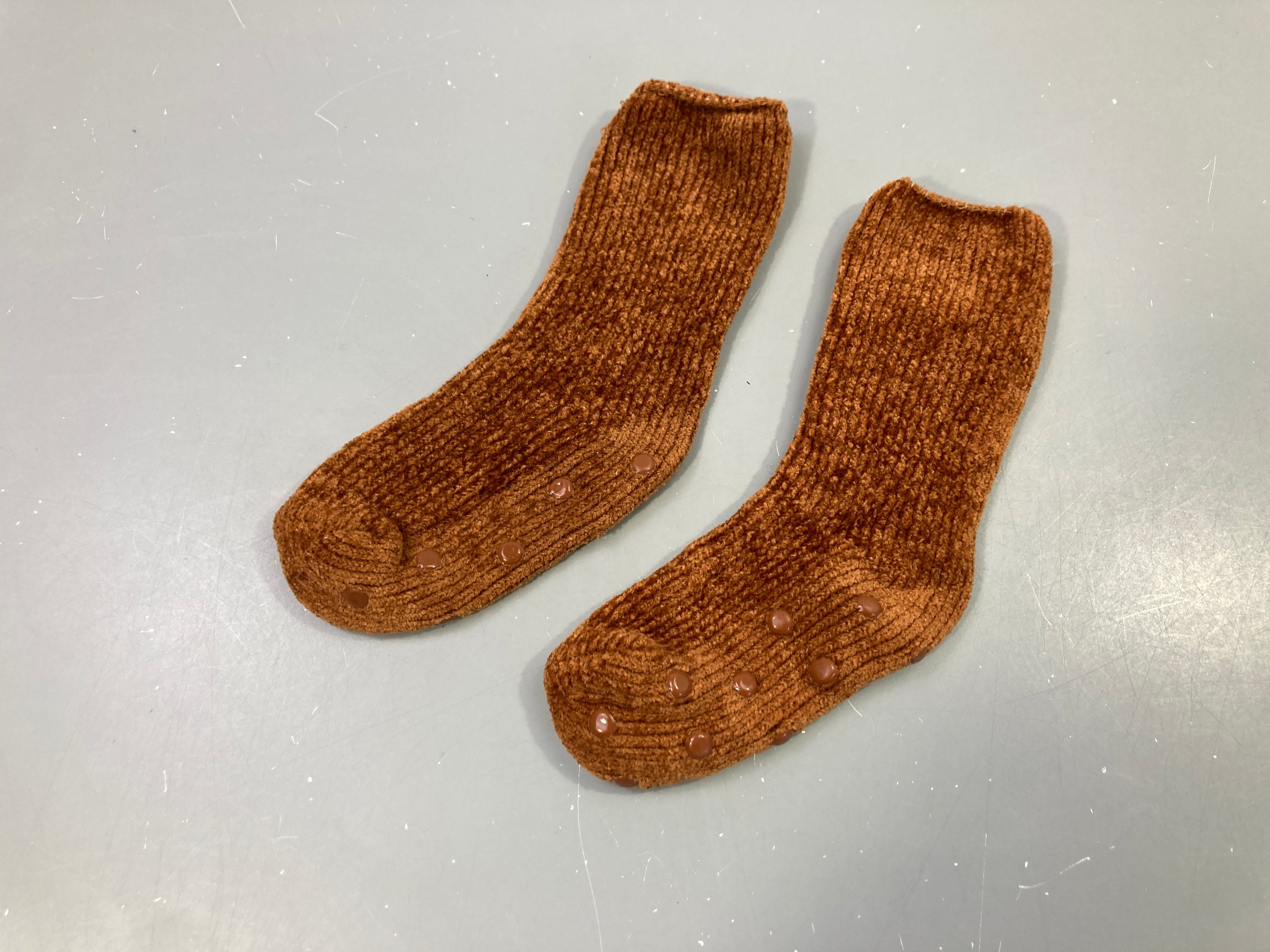 Chaussettes chenille marron