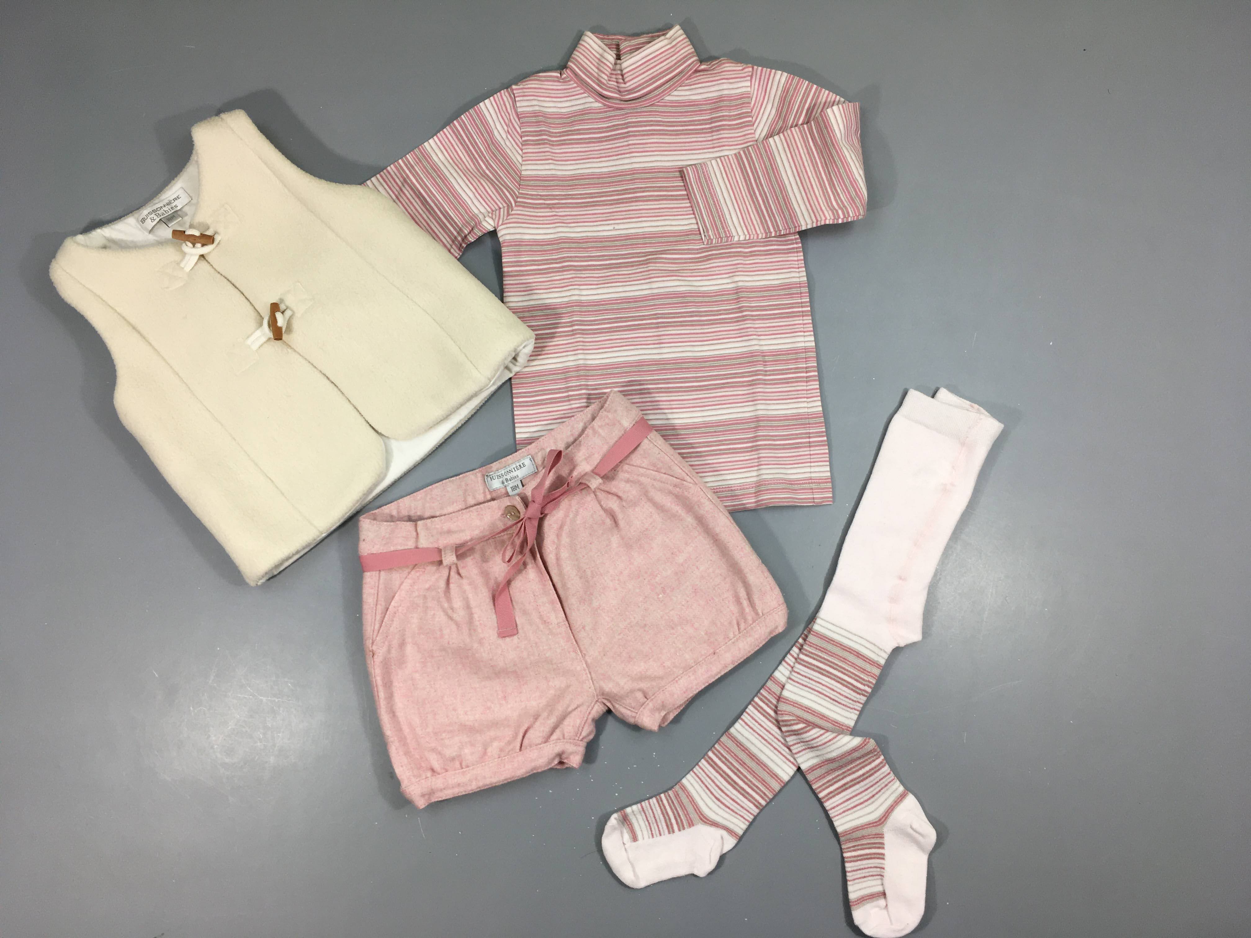 Gilet de berger écru + T-shirt m.l col roulé blanc rayé rose + Short 50%Laine + Collants