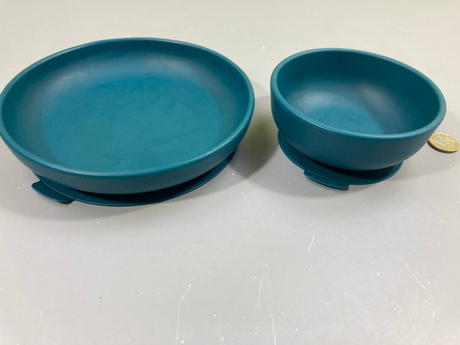 Assiette et bol en silicone bleu foncé Ekobo, moins cher chez Petit Kiwi