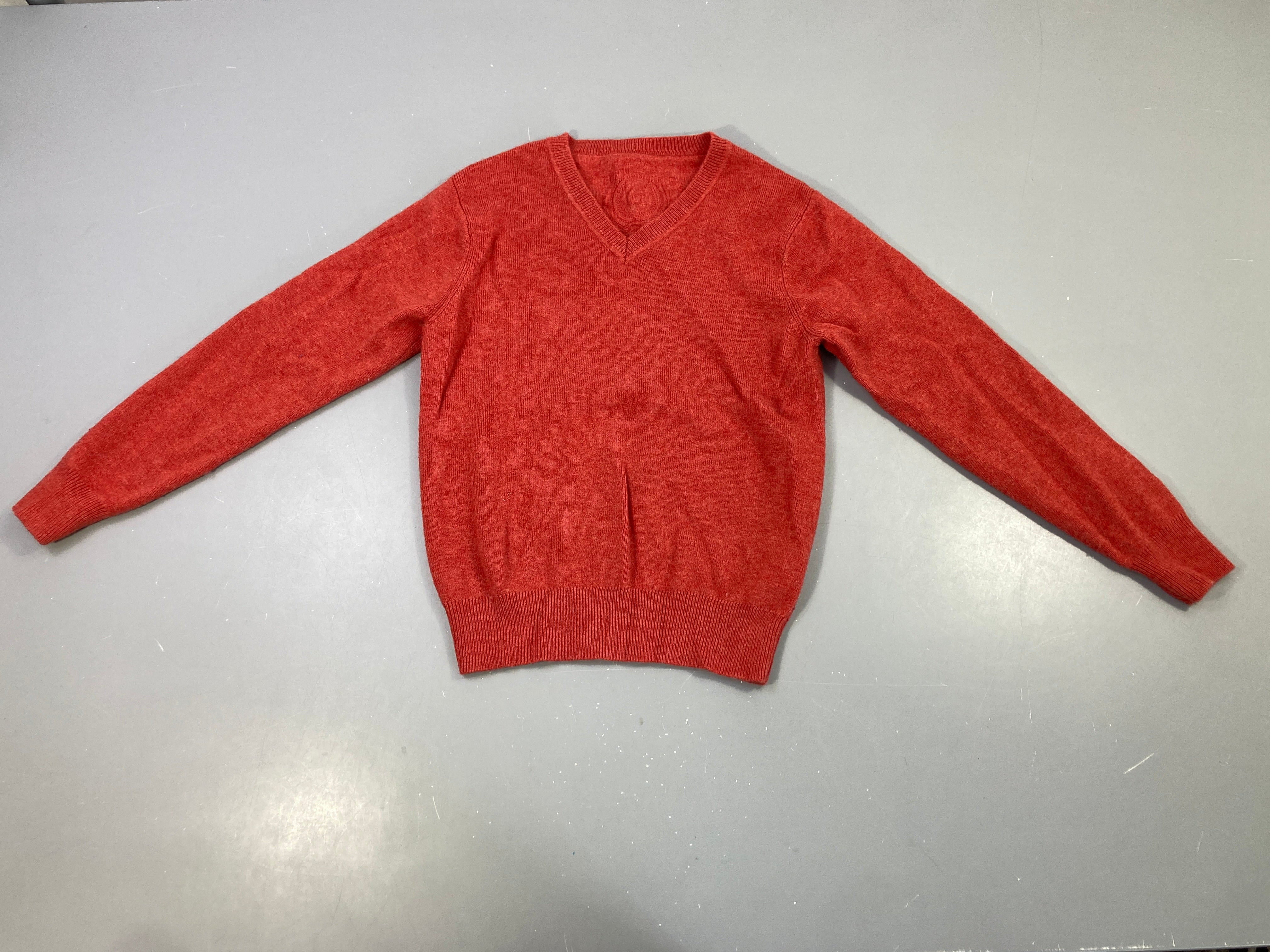 Pull col V orange chiné, 80% laine, 10% cachemire
