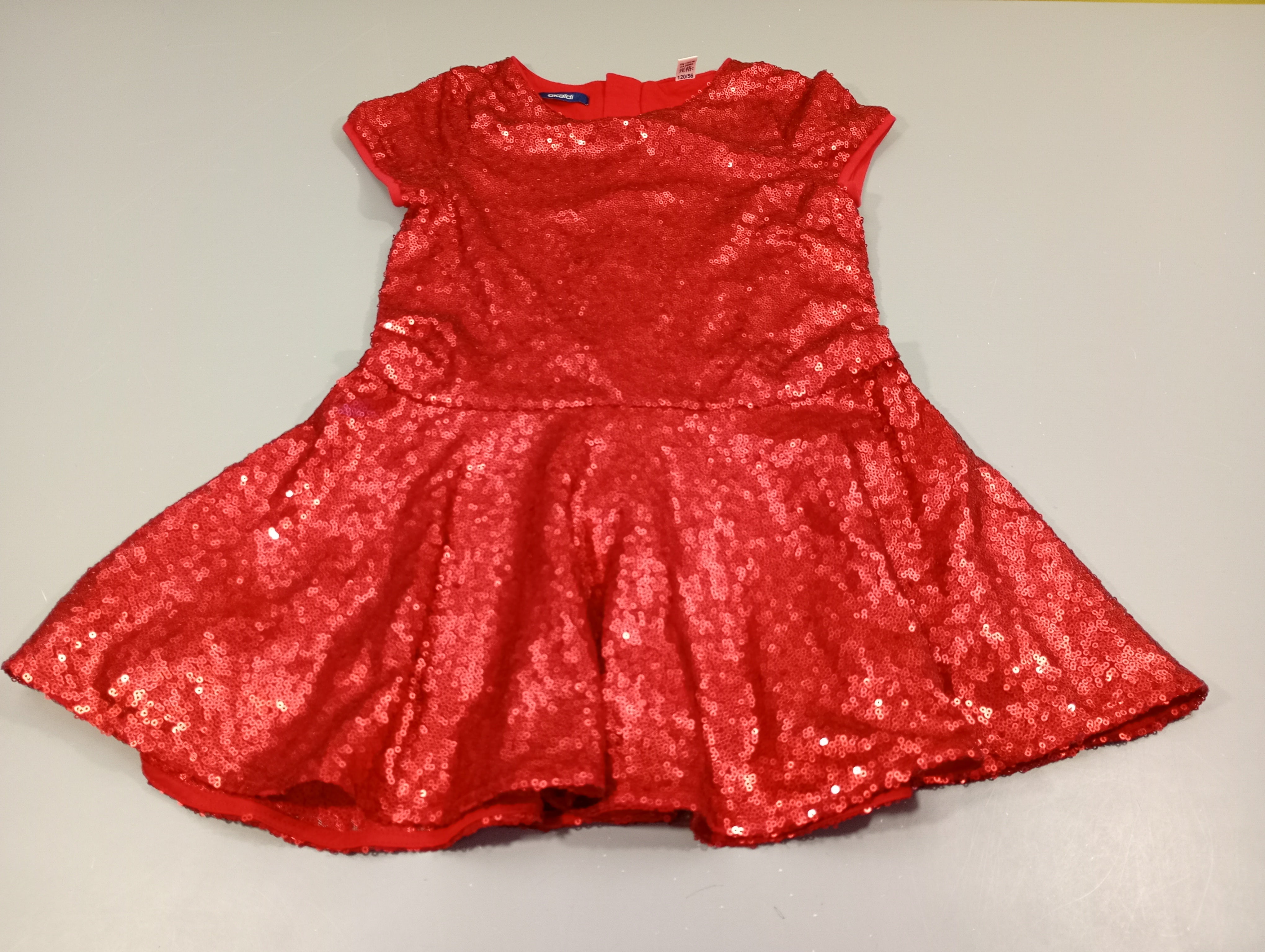 Robe m.c en sequins rouges