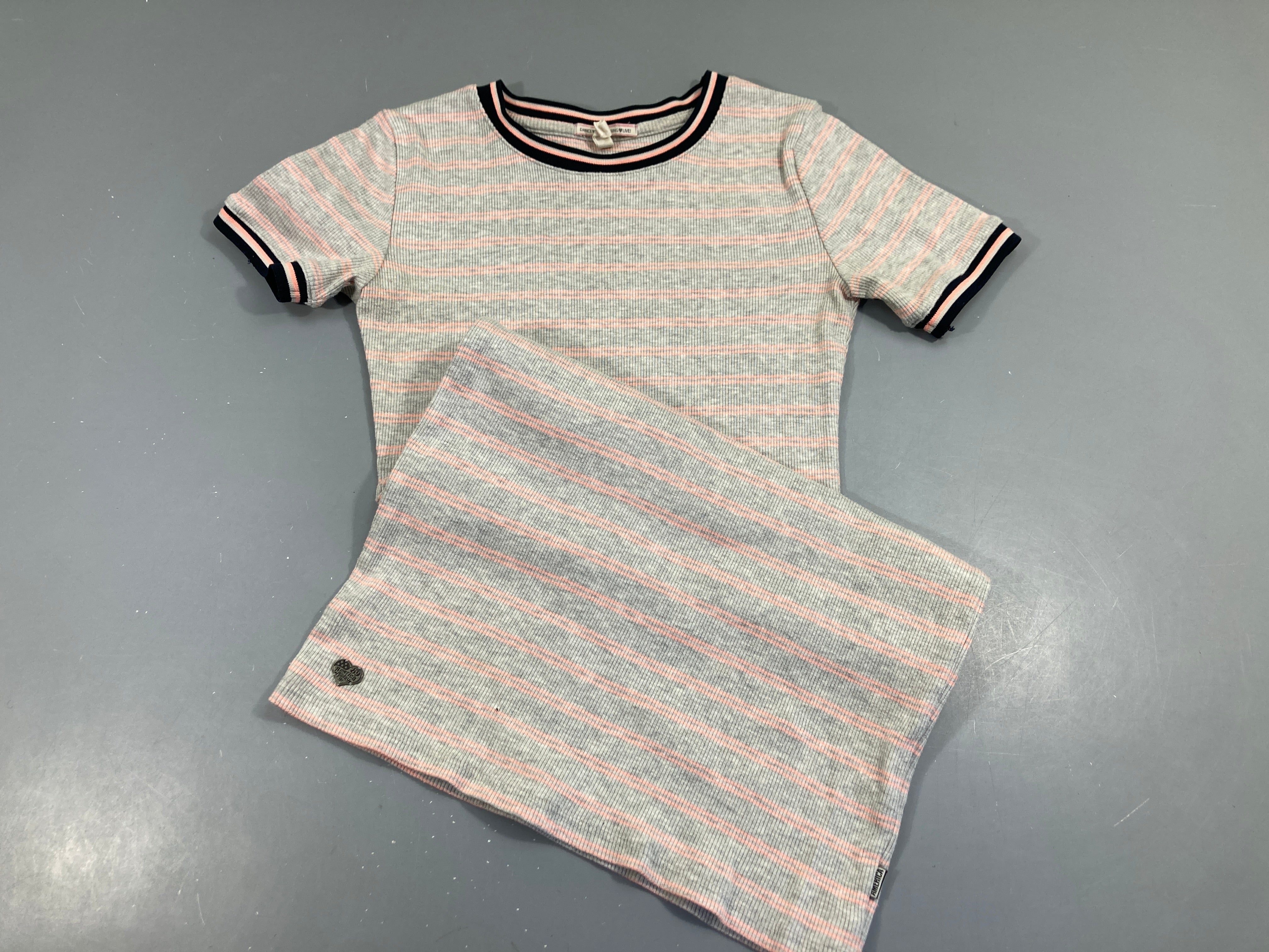 Robe m.c jersey cotelé gris clair lignes roses