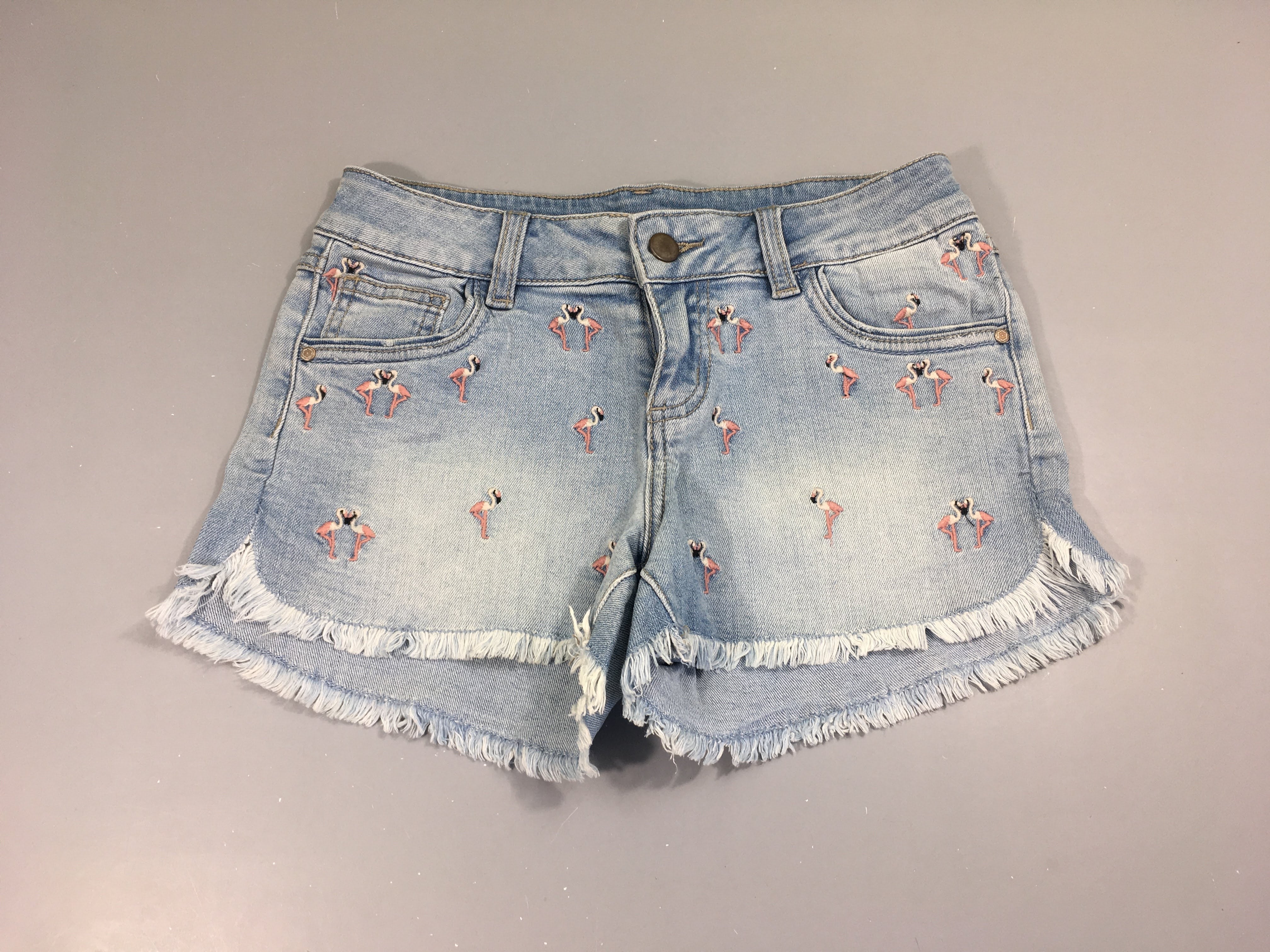 Short denim flamants roses, taille 34