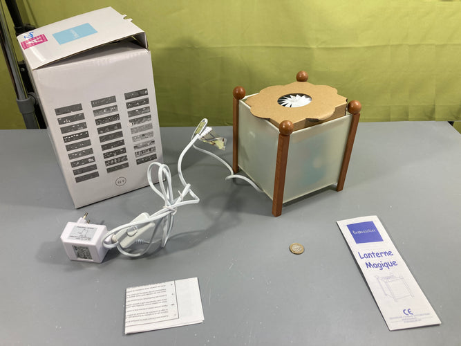 Etat neuf - Lanterne Sophie la girafe (fonctionne) - Trousselier, moins cher chez Petit Kiwi