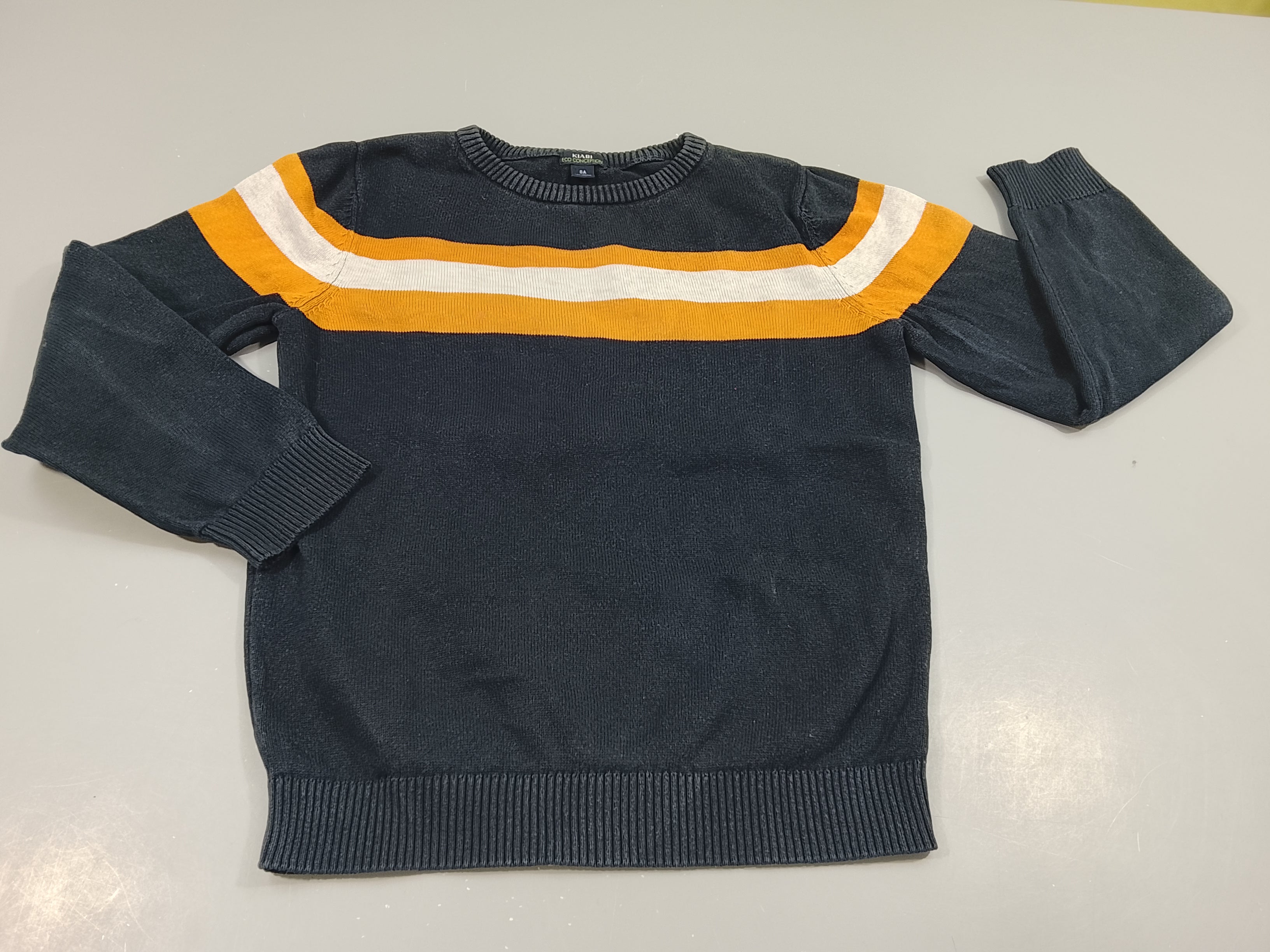 Pull bleu marine rayures jaune et blanc