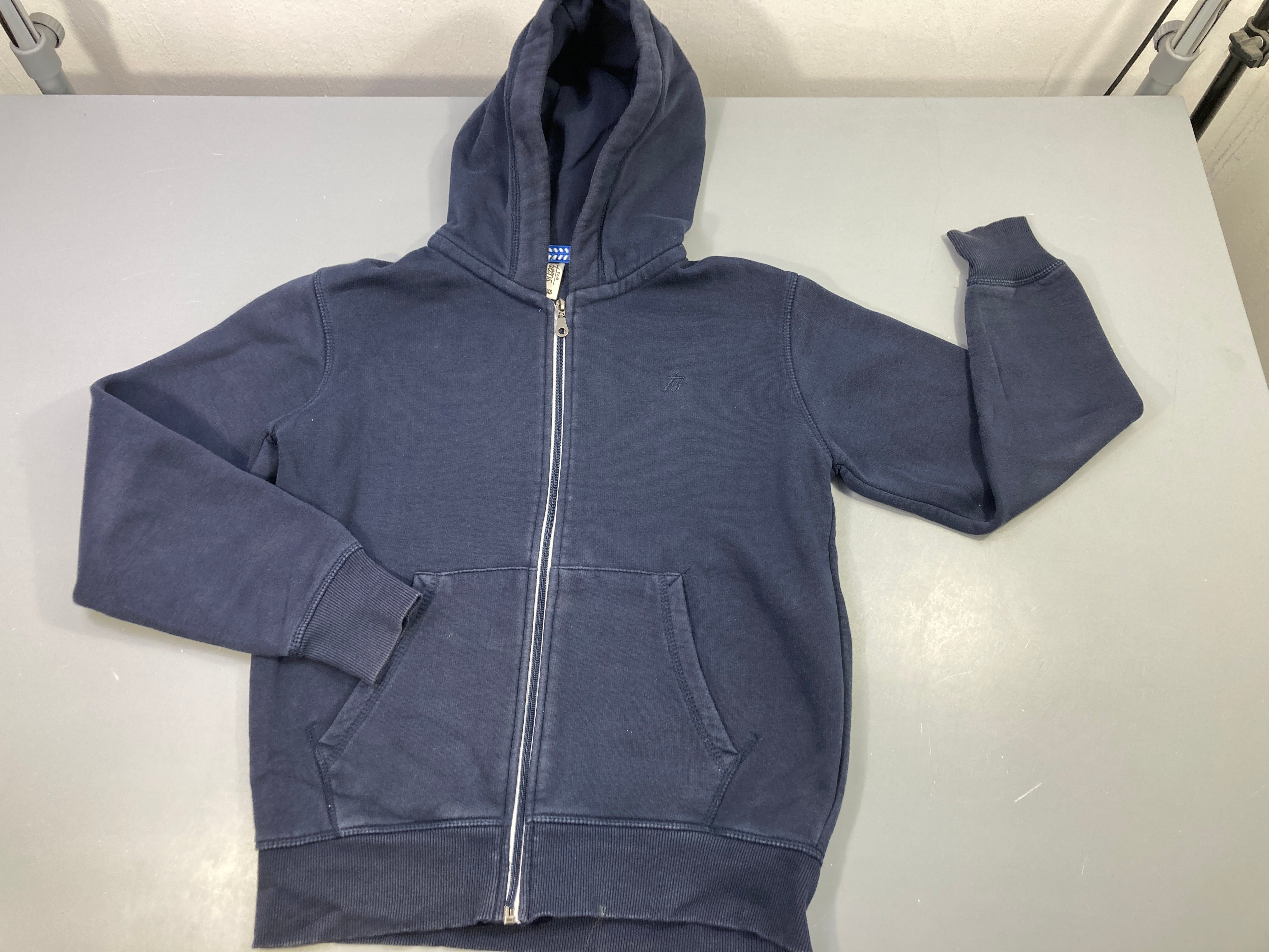 Sweat zippé à capuche bleu marine