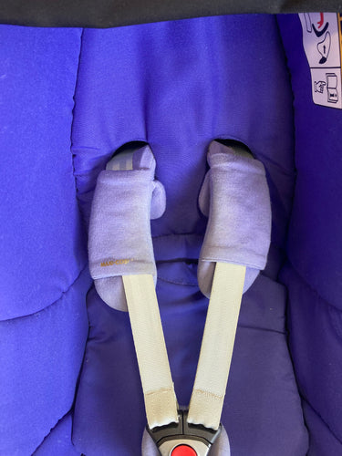 Siège coque Pebble violet avec réducteur et habillage pluie - 0-13kg - protège harnais décoloré et taché, moins cher chez Petit Kiwi
