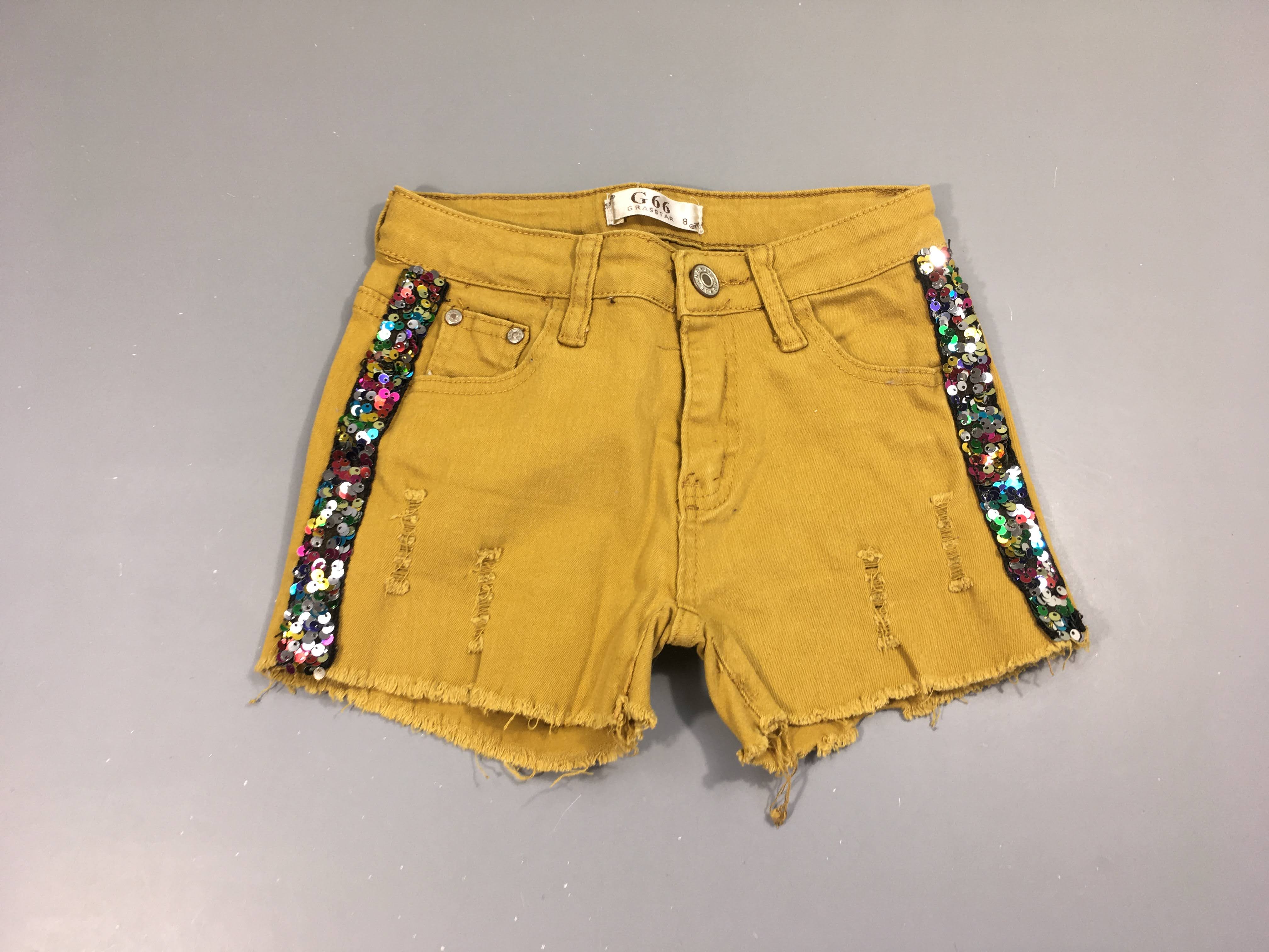 Short toile moutarde sequins, bouloché