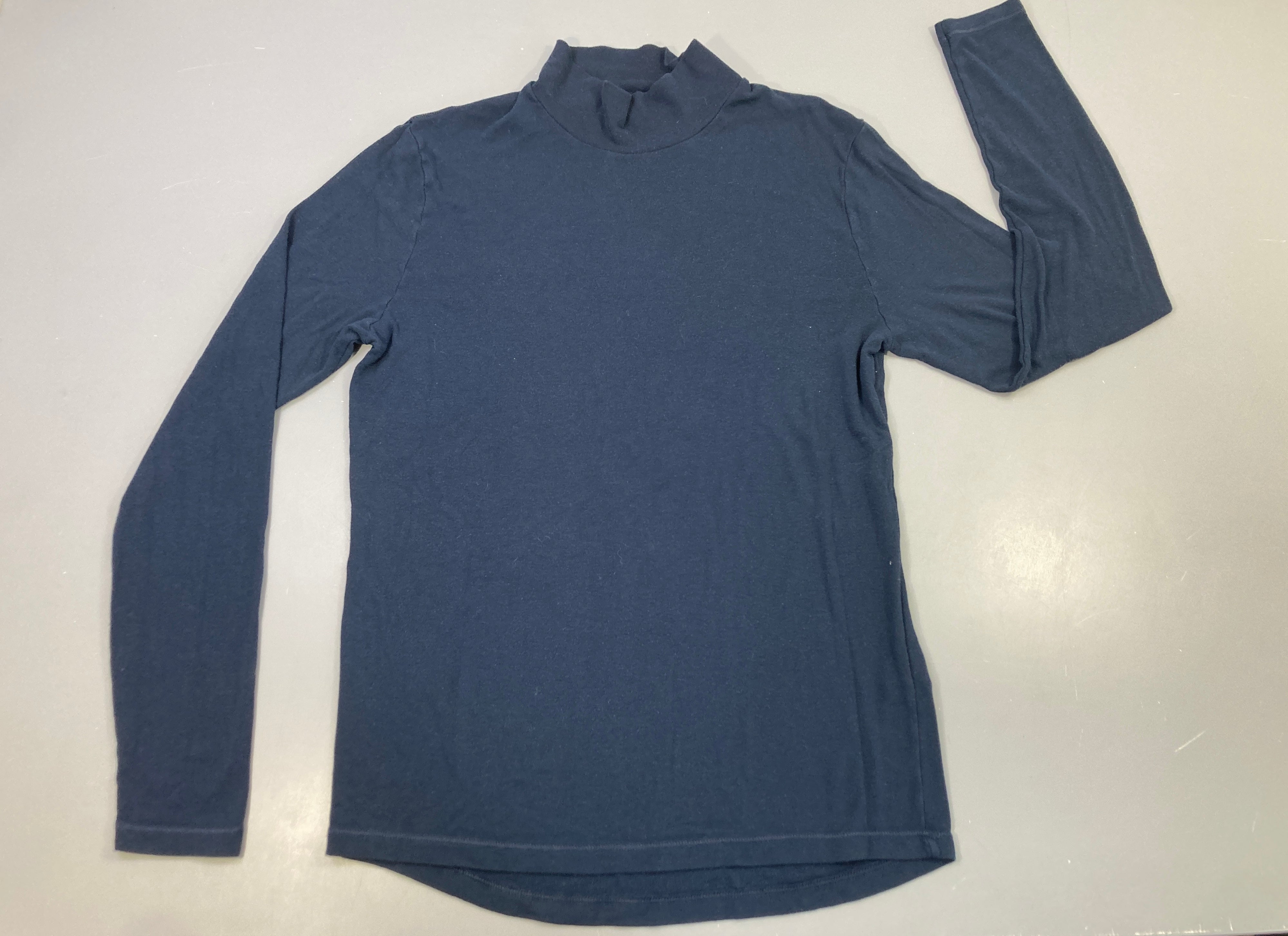T-shirt m.l thermique col montant marine, légèrement bouloché