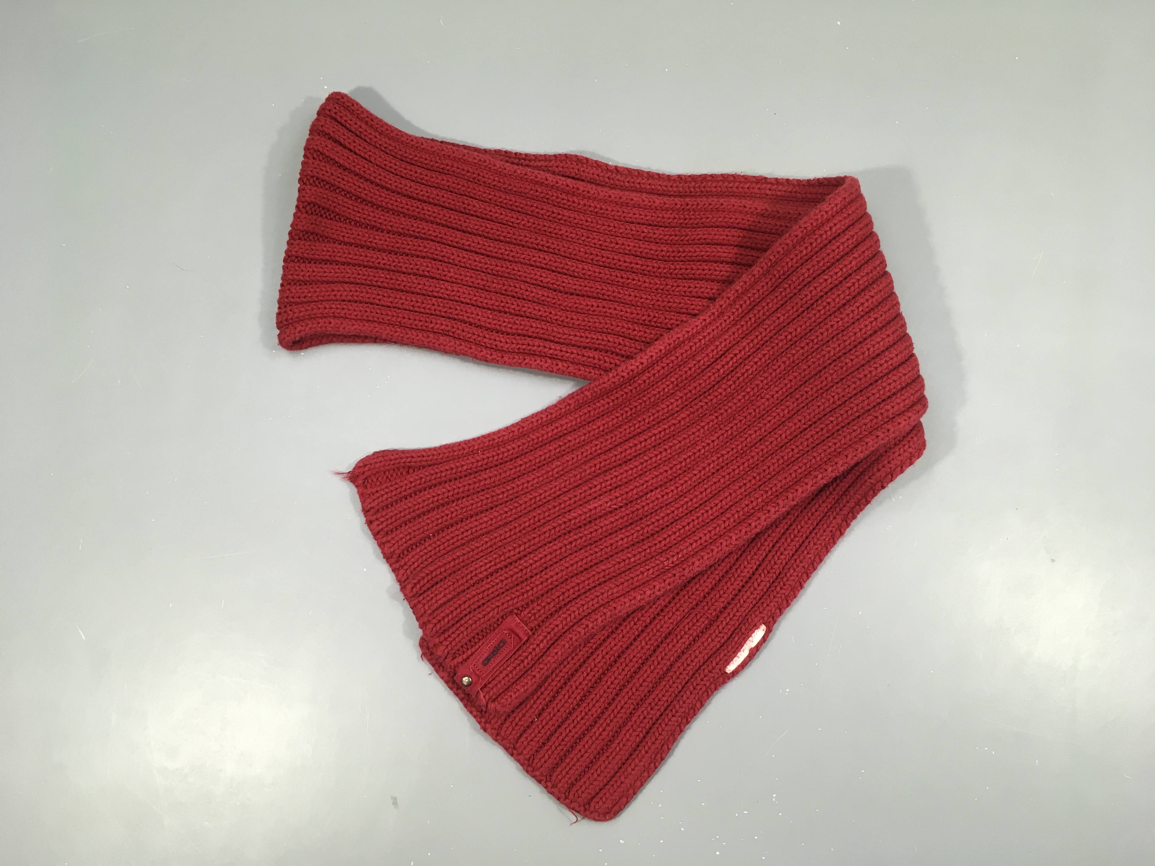 Echarpe côtelée rouge