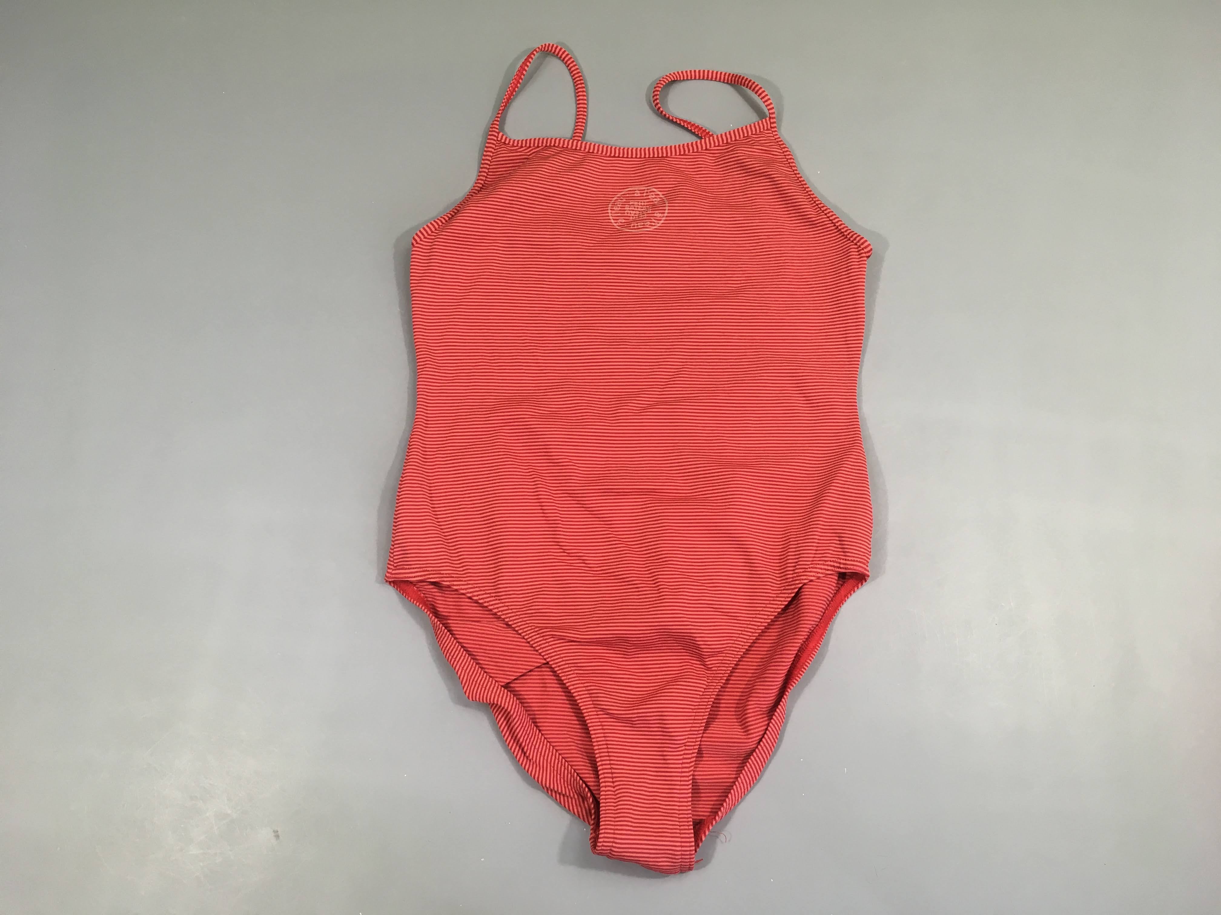 Maillot rouge rayé