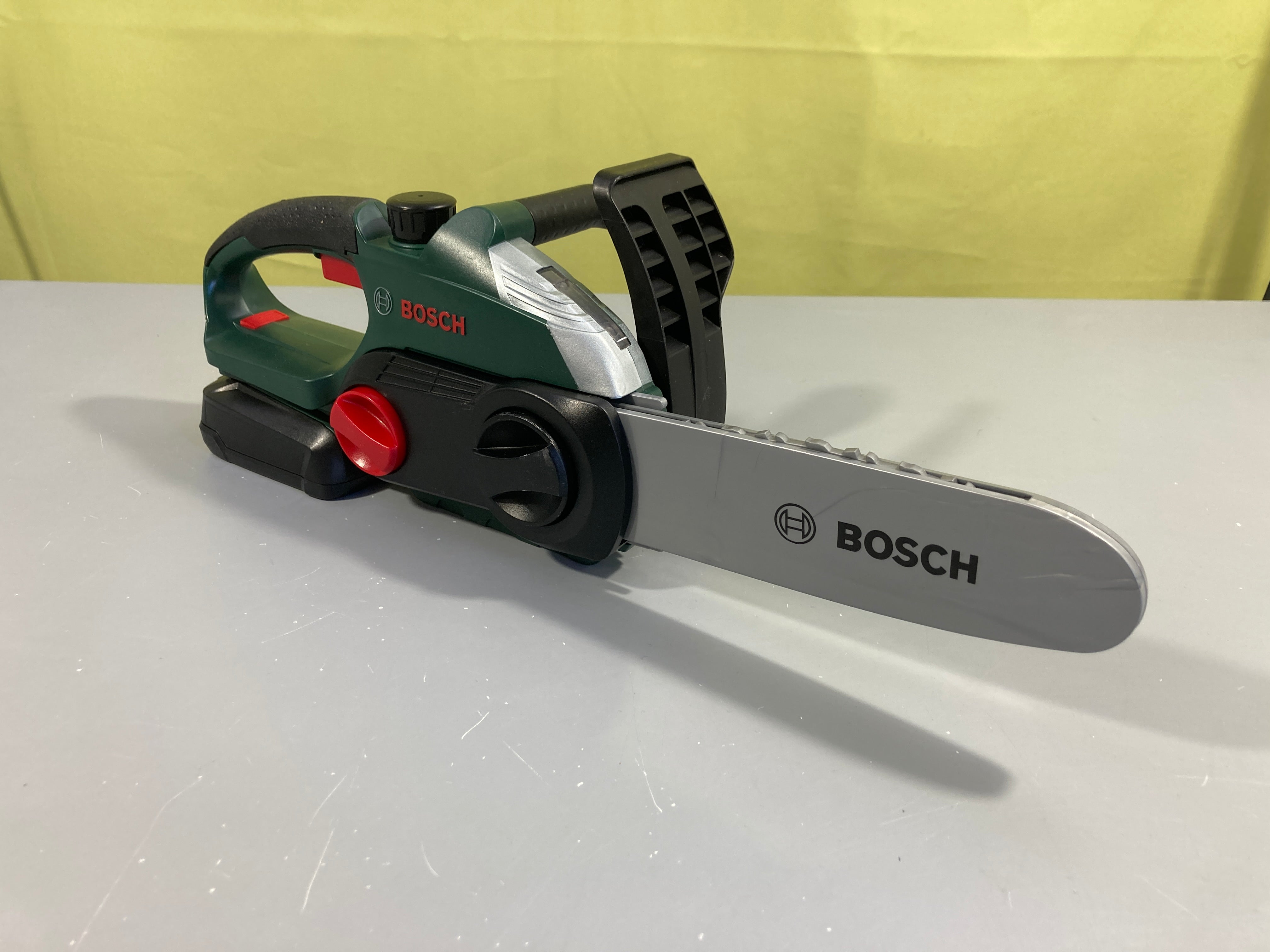 Tronçonneuse Bosch - fonctionne