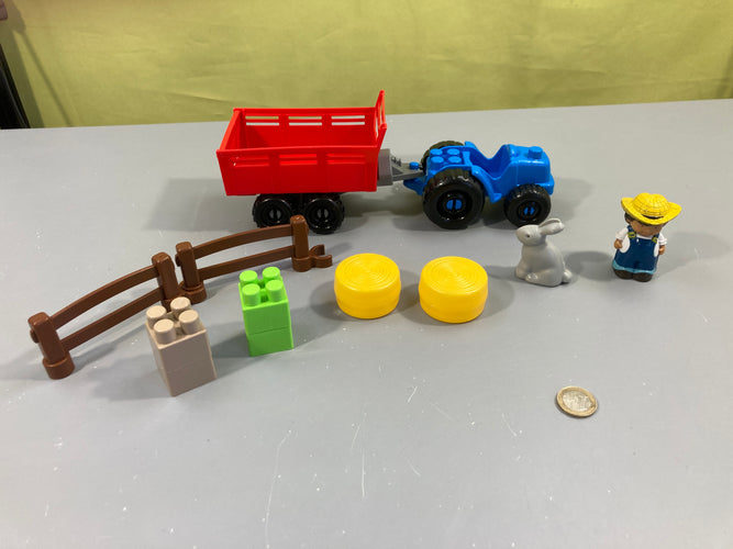 Tracteur Ecoiffier, 3234, Abrick, vendu tel que sur la photo, moins cher chez Petit Kiwi